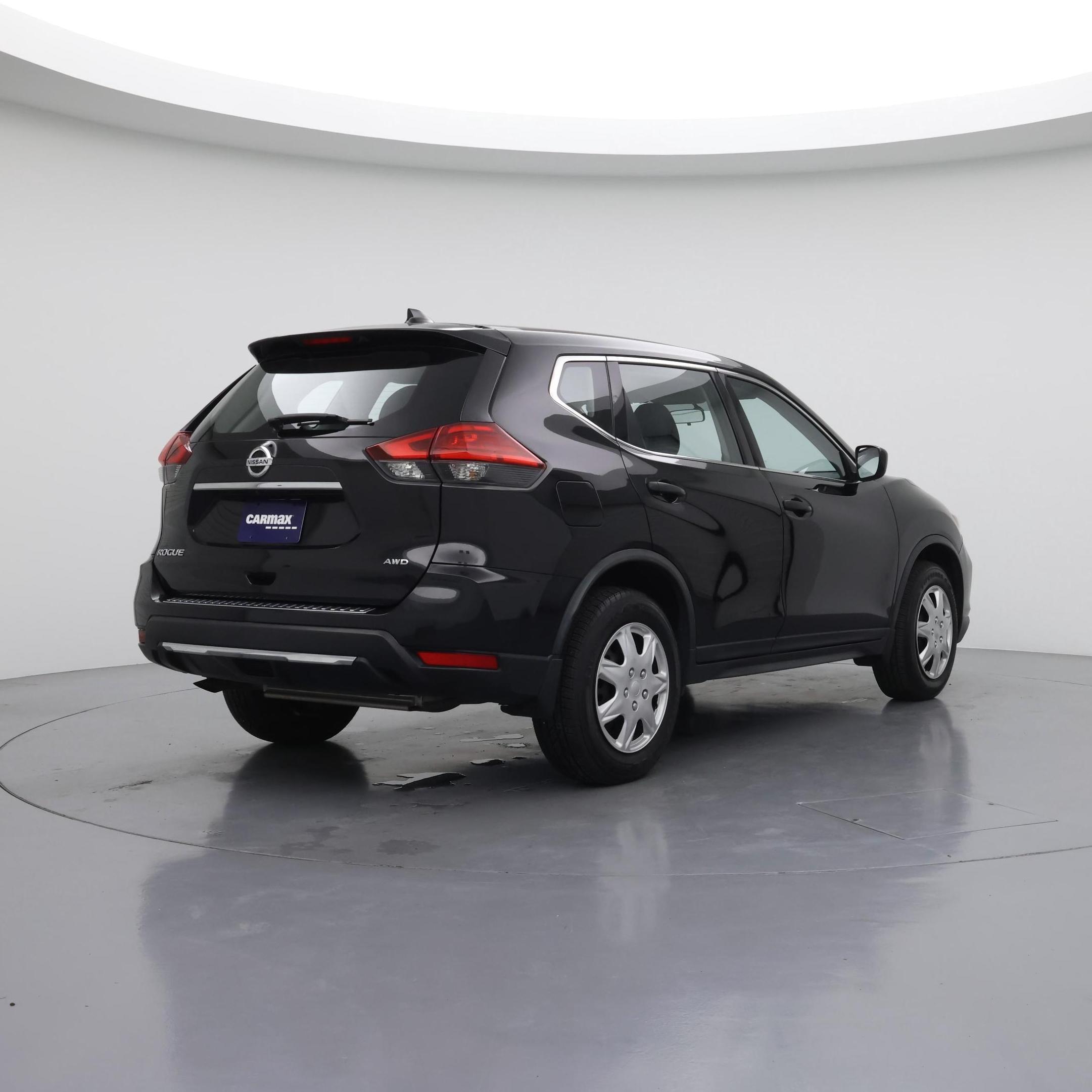 Thumbnail: 2017 Nissan Rogue - 8