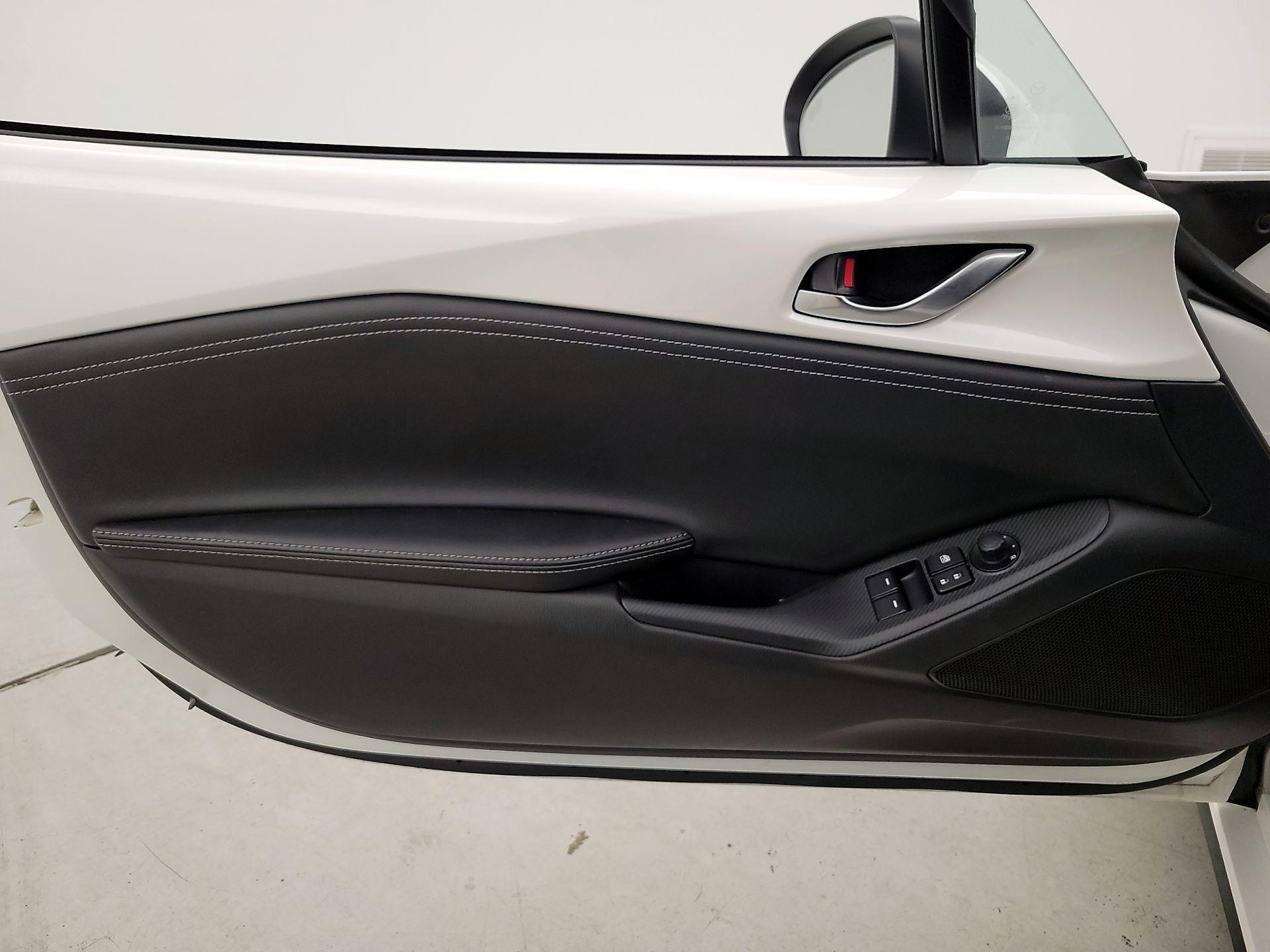 Thumbnail: 2023 Mazda MX-5 Miata - 12