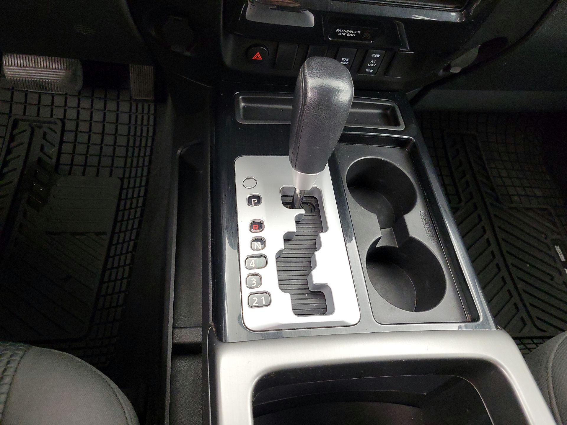 Thumbnail: 2015 Nissan Titan - 18