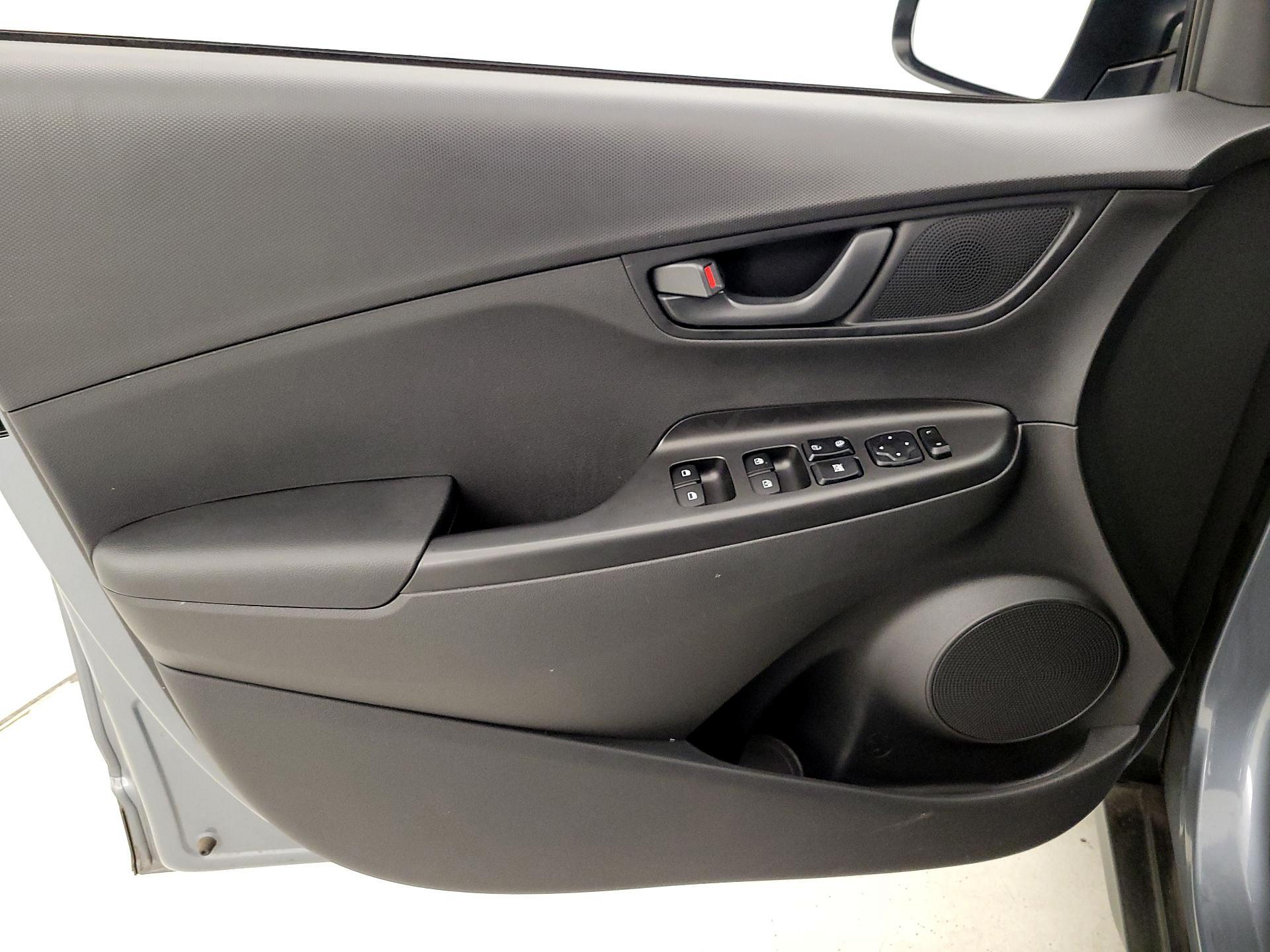 Thumbnail: 2021 Hyundai Kona - 12