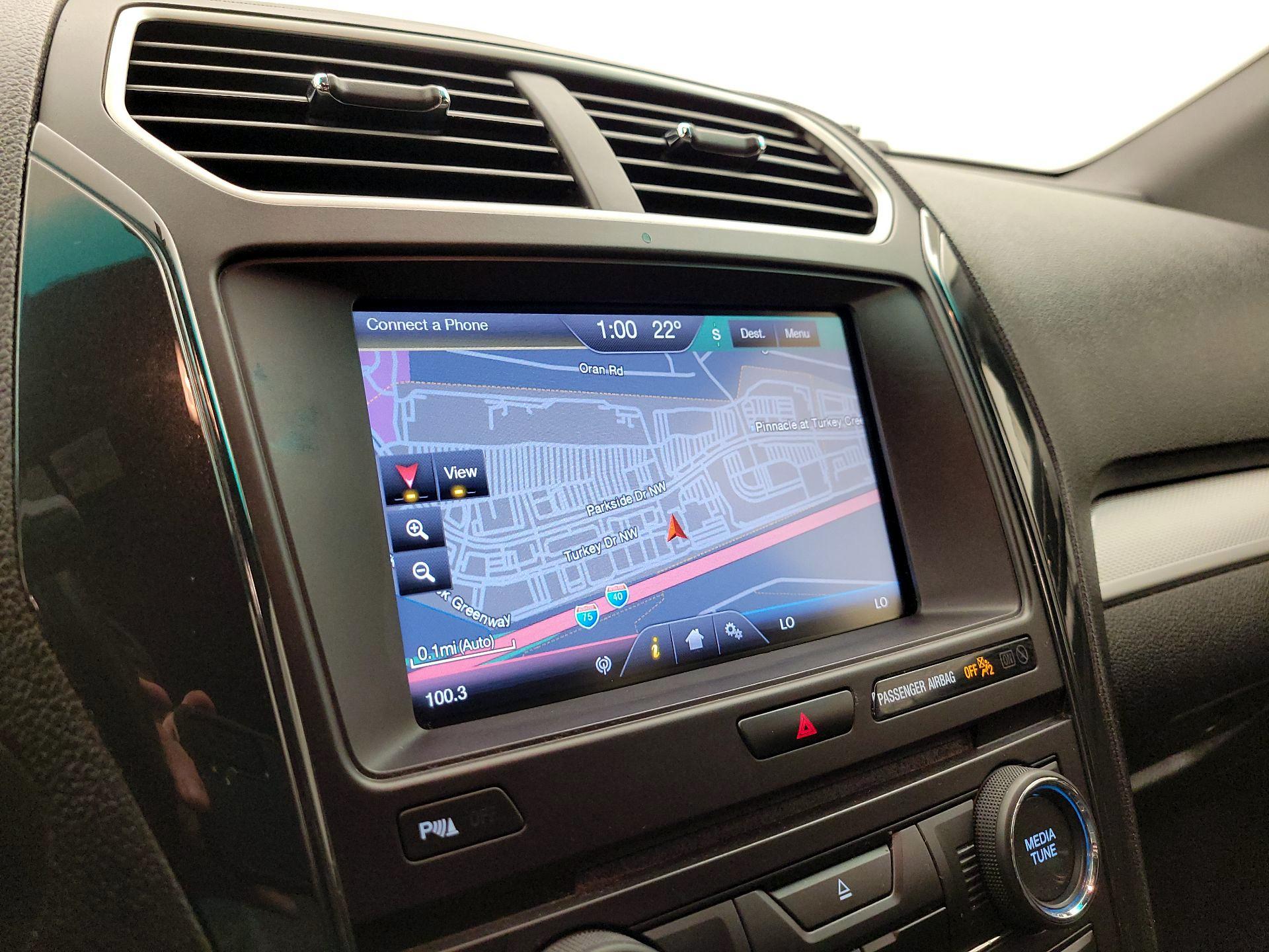 Thumbnail: 2016 Ford Explorer - 14