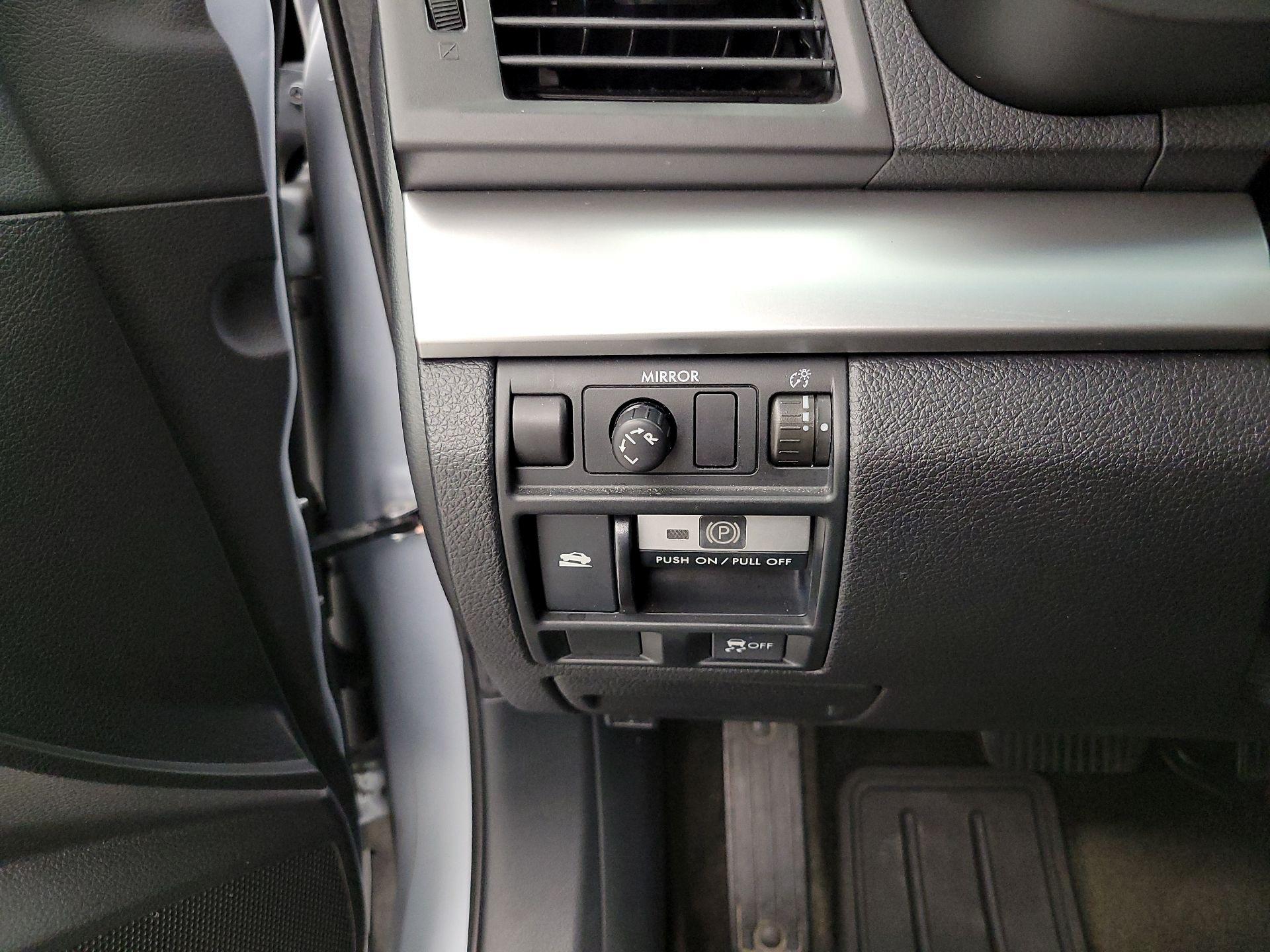 Thumbnail: 2014 Subaru Outback - 13