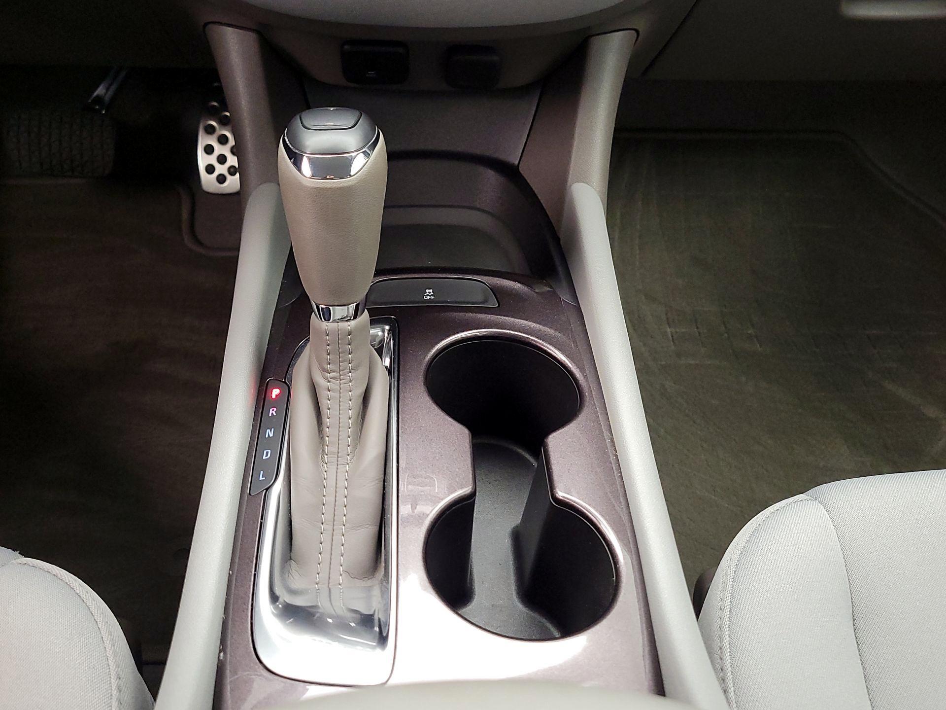 Thumbnail: 2017 Chevrolet Malibu - 17