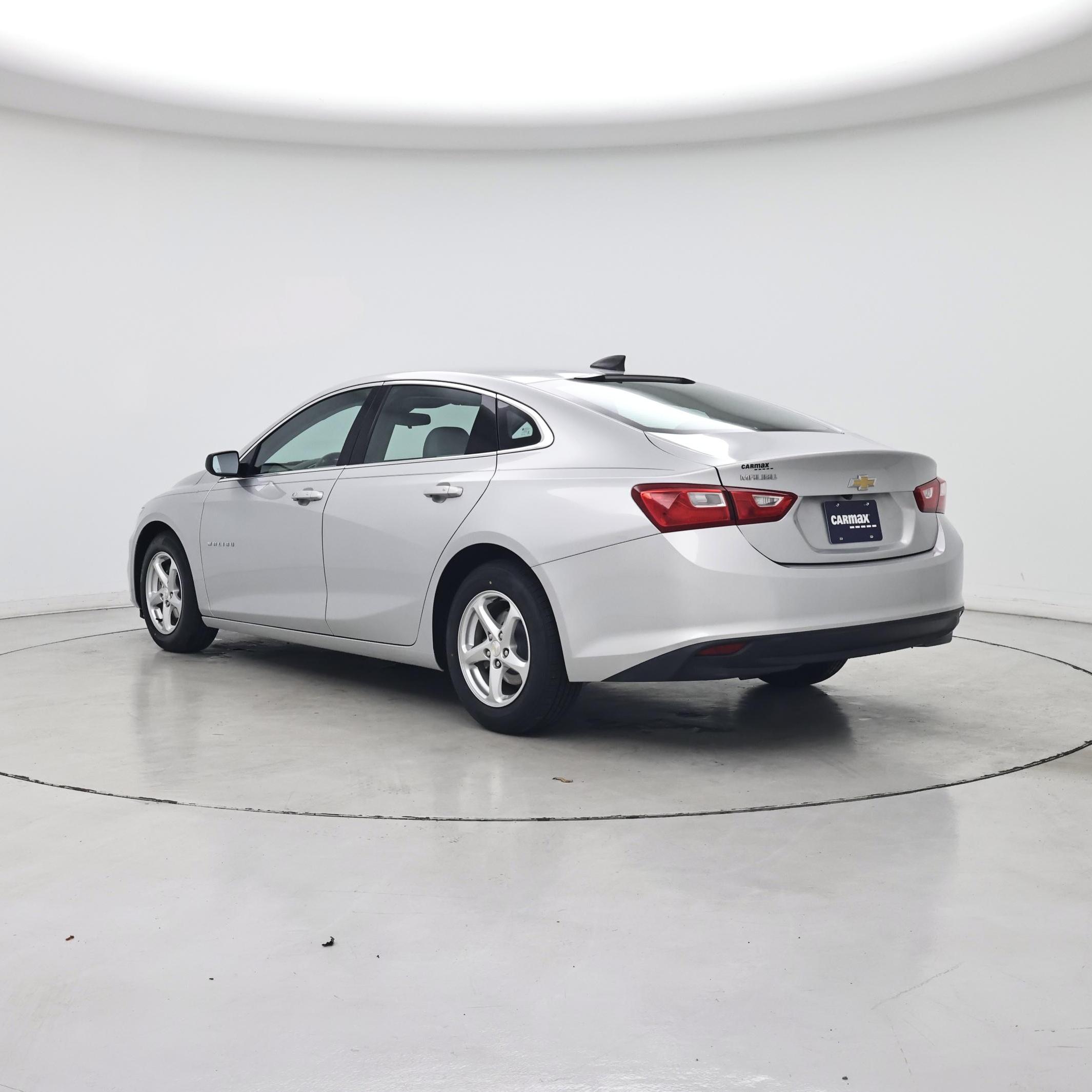 Thumbnail: 2017 Chevrolet Malibu - 2