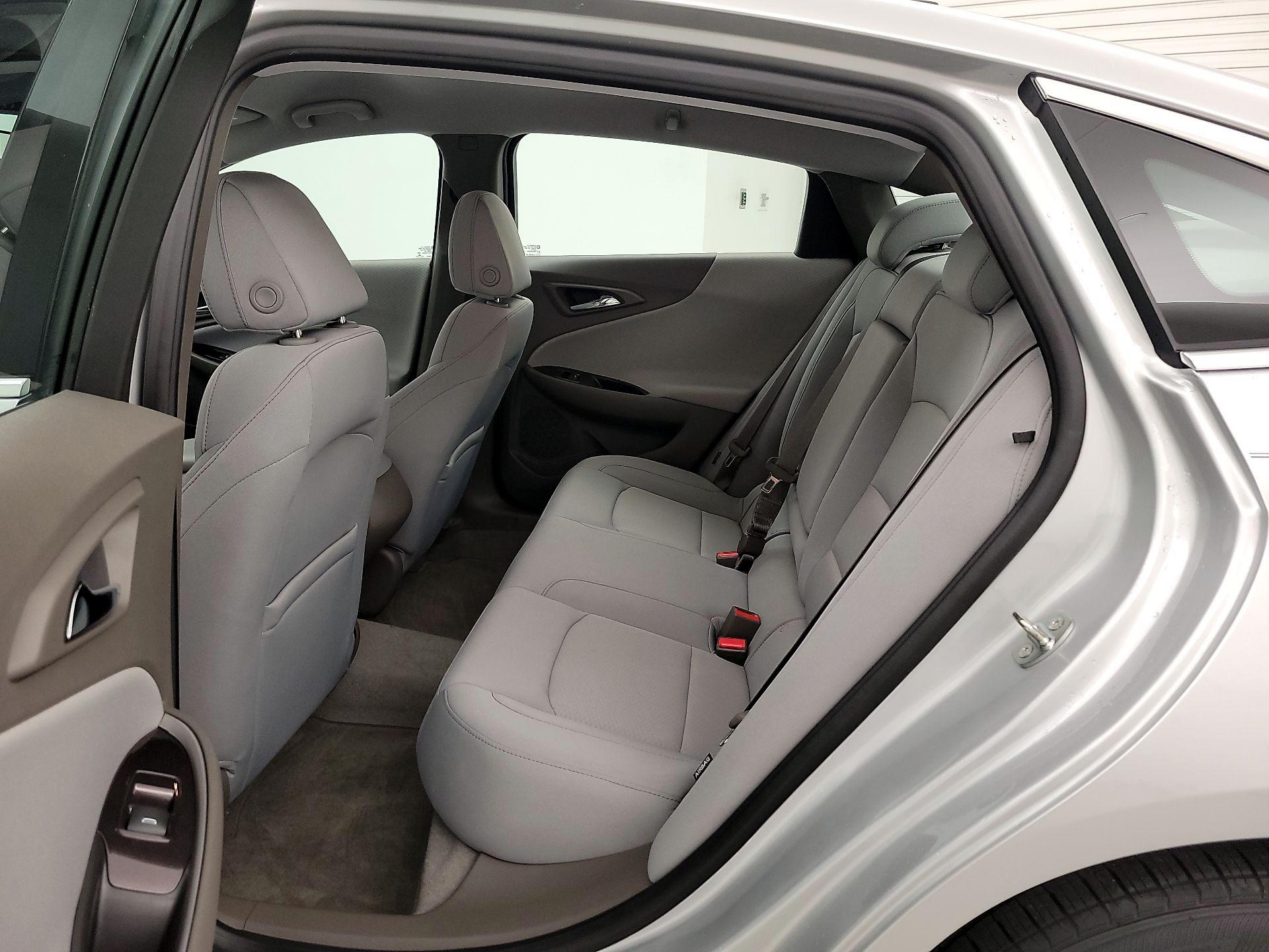 Thumbnail: 2017 Chevrolet Malibu - 19