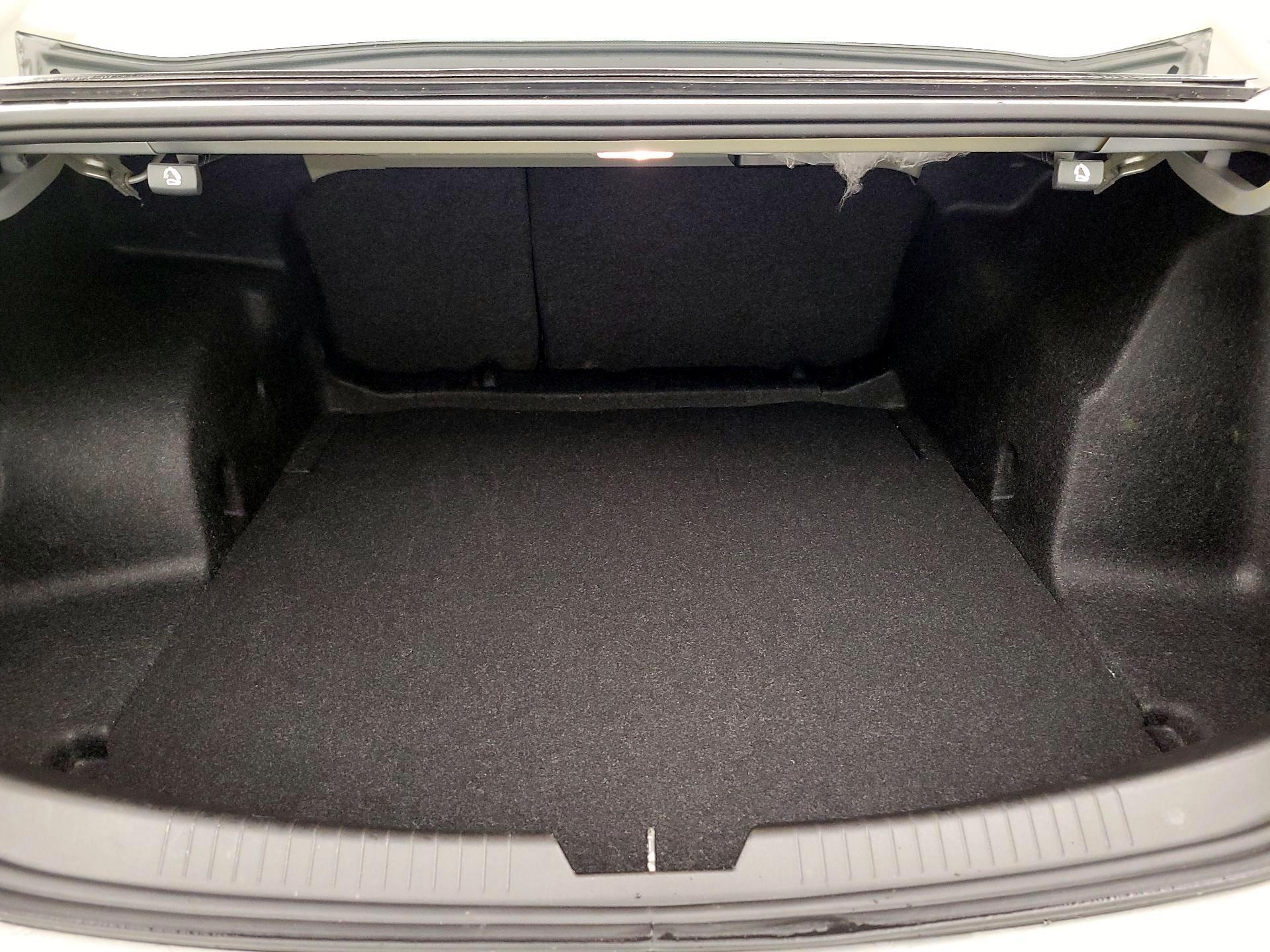 Thumbnail: 2017 Chevrolet Malibu - 20