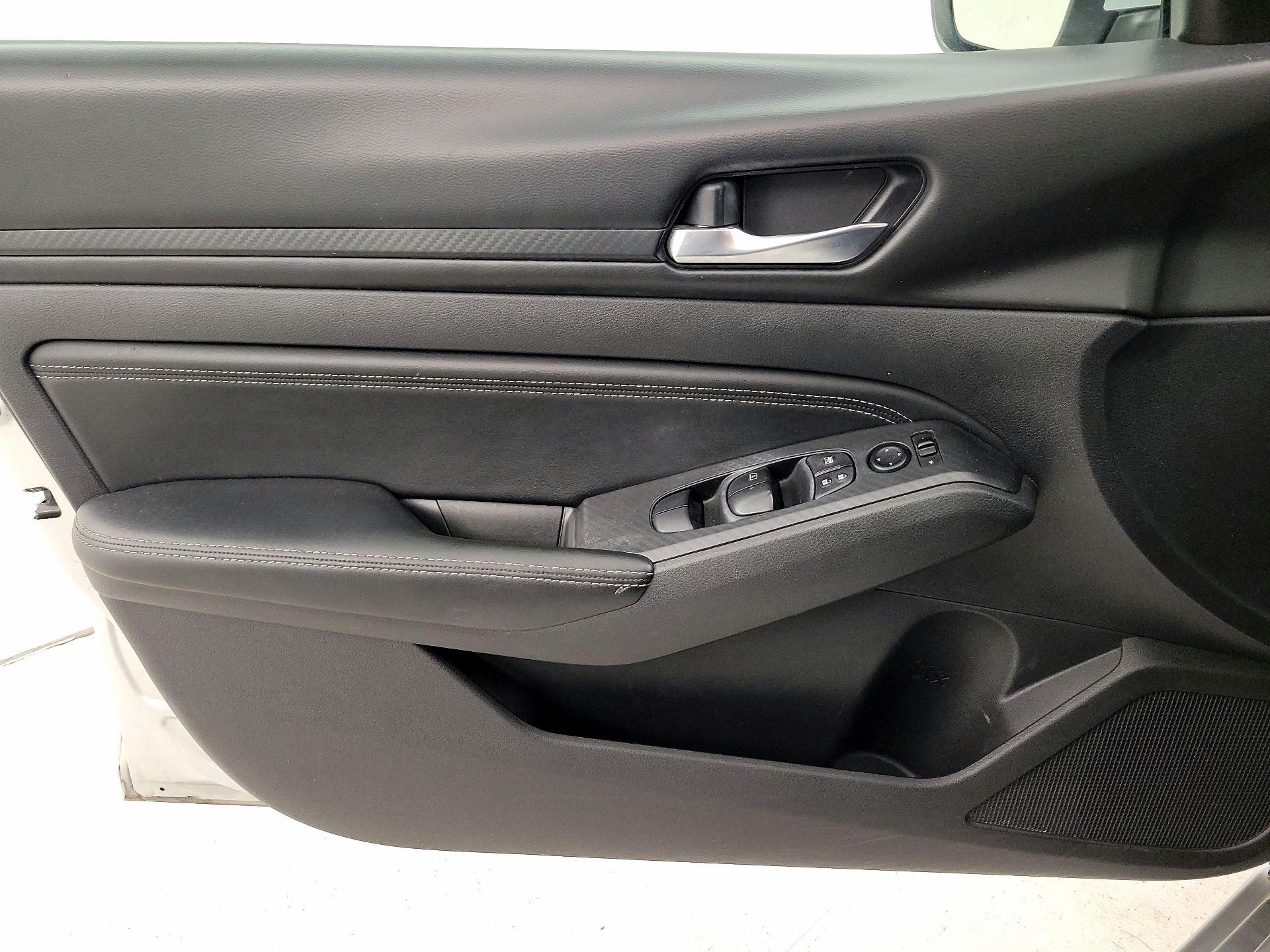 Thumbnail: 2020 Nissan Altima - 12