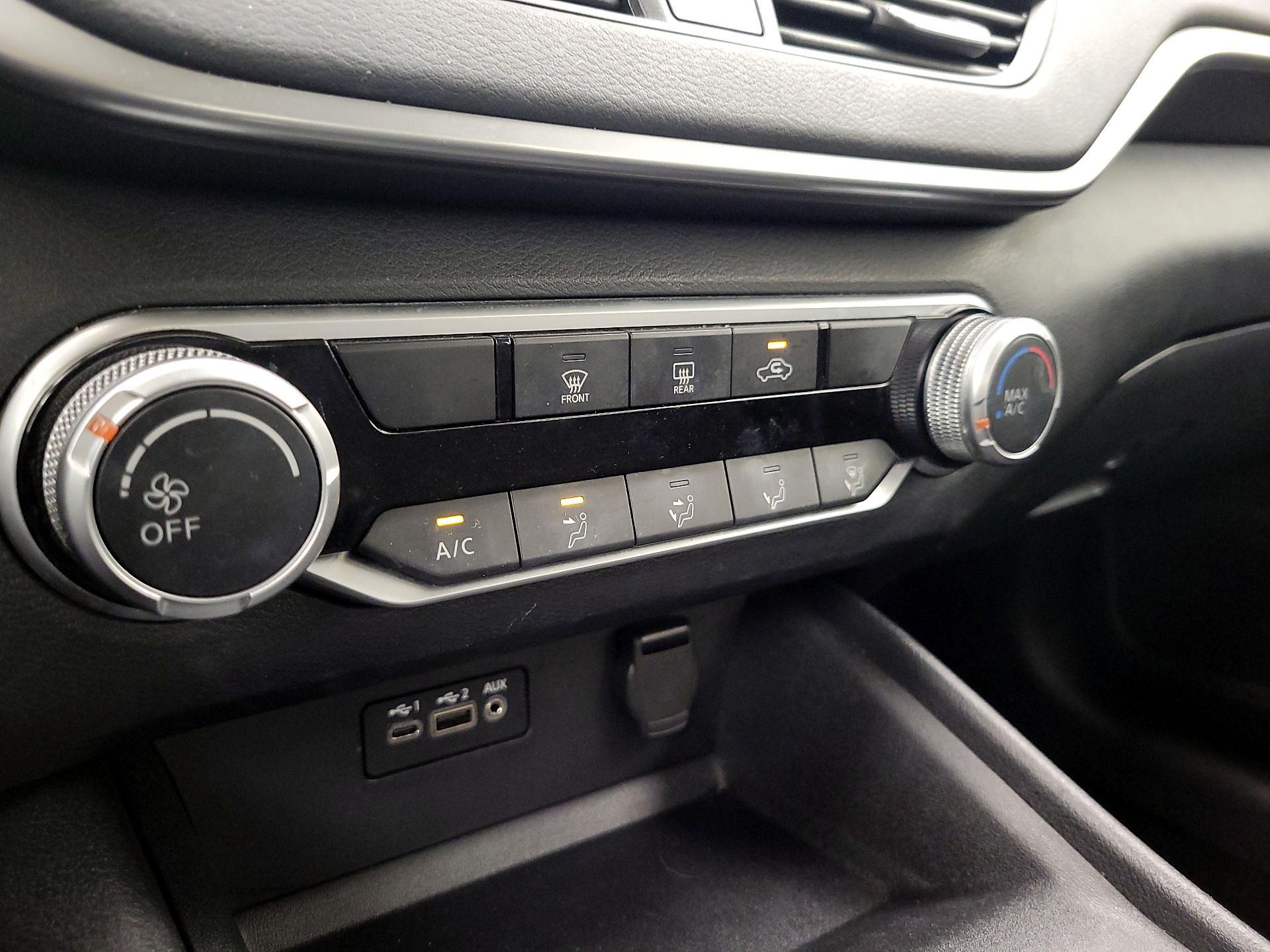 Thumbnail: 2020 Nissan Altima - 16