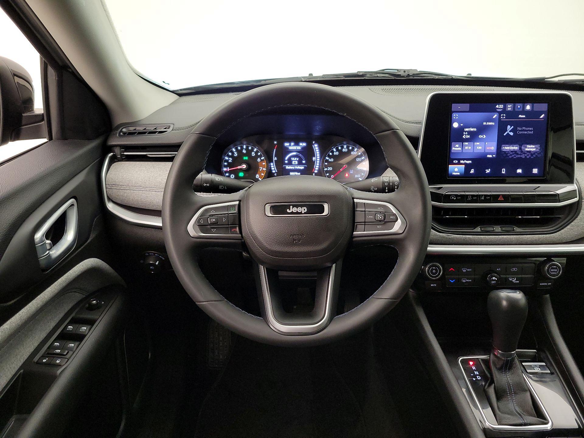 Thumbnail: 2022 Jeep Compass - 10