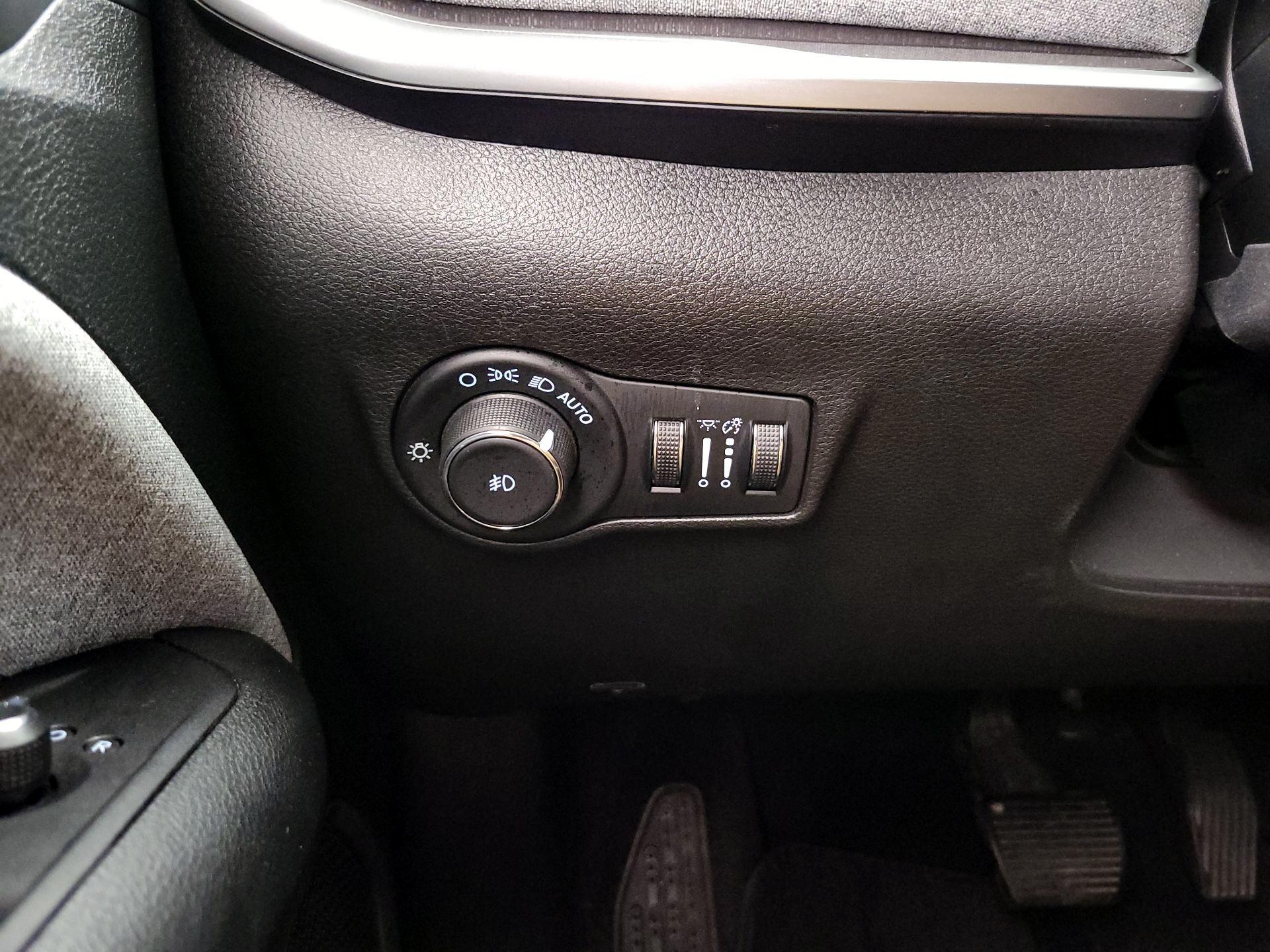 Thumbnail: 2022 Jeep Compass - 13