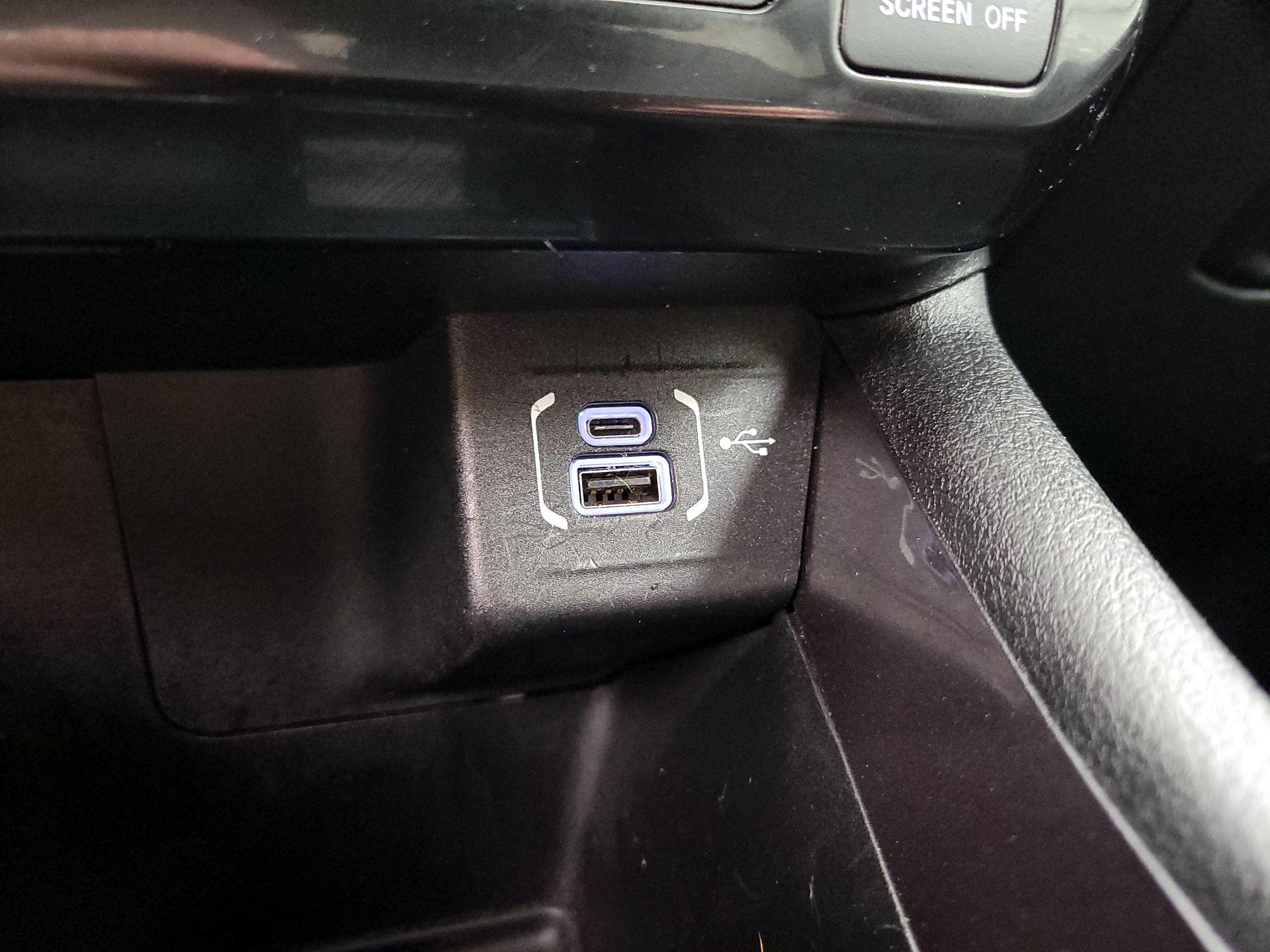 Thumbnail: 2022 Jeep Compass - 18