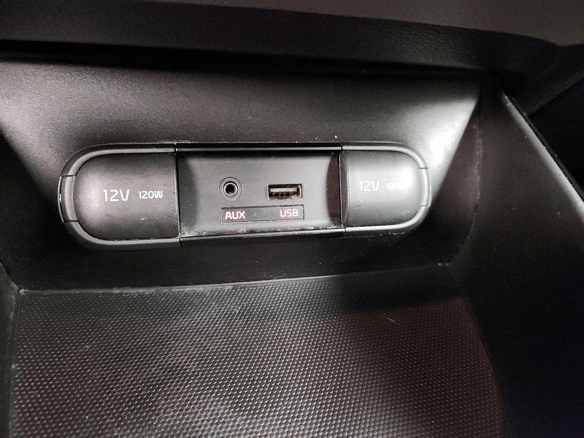 Thumbnail: 2014 Kia Soul - 18