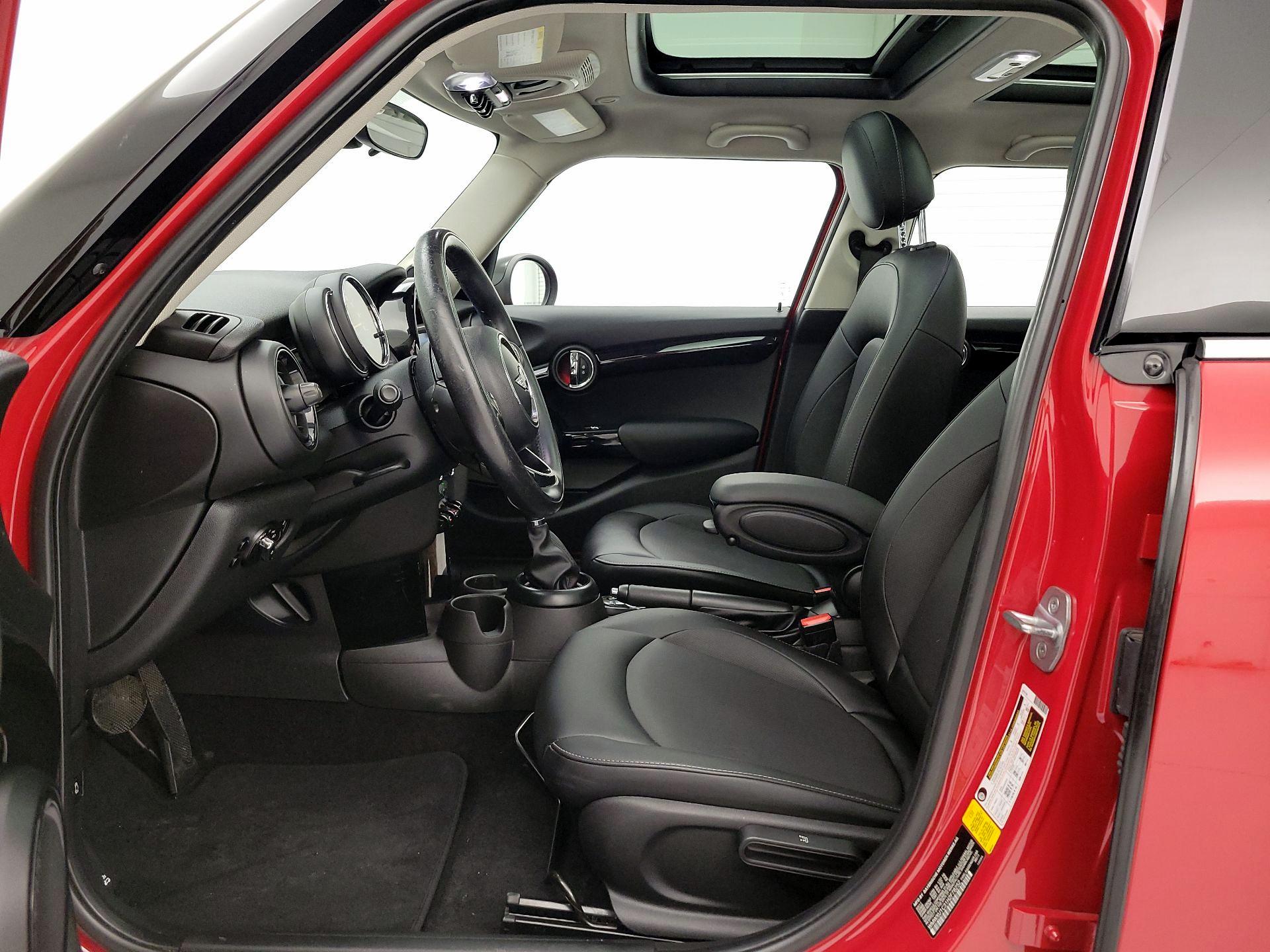 Thumbnail: 2017 MINI Cooper Hardtop - 11