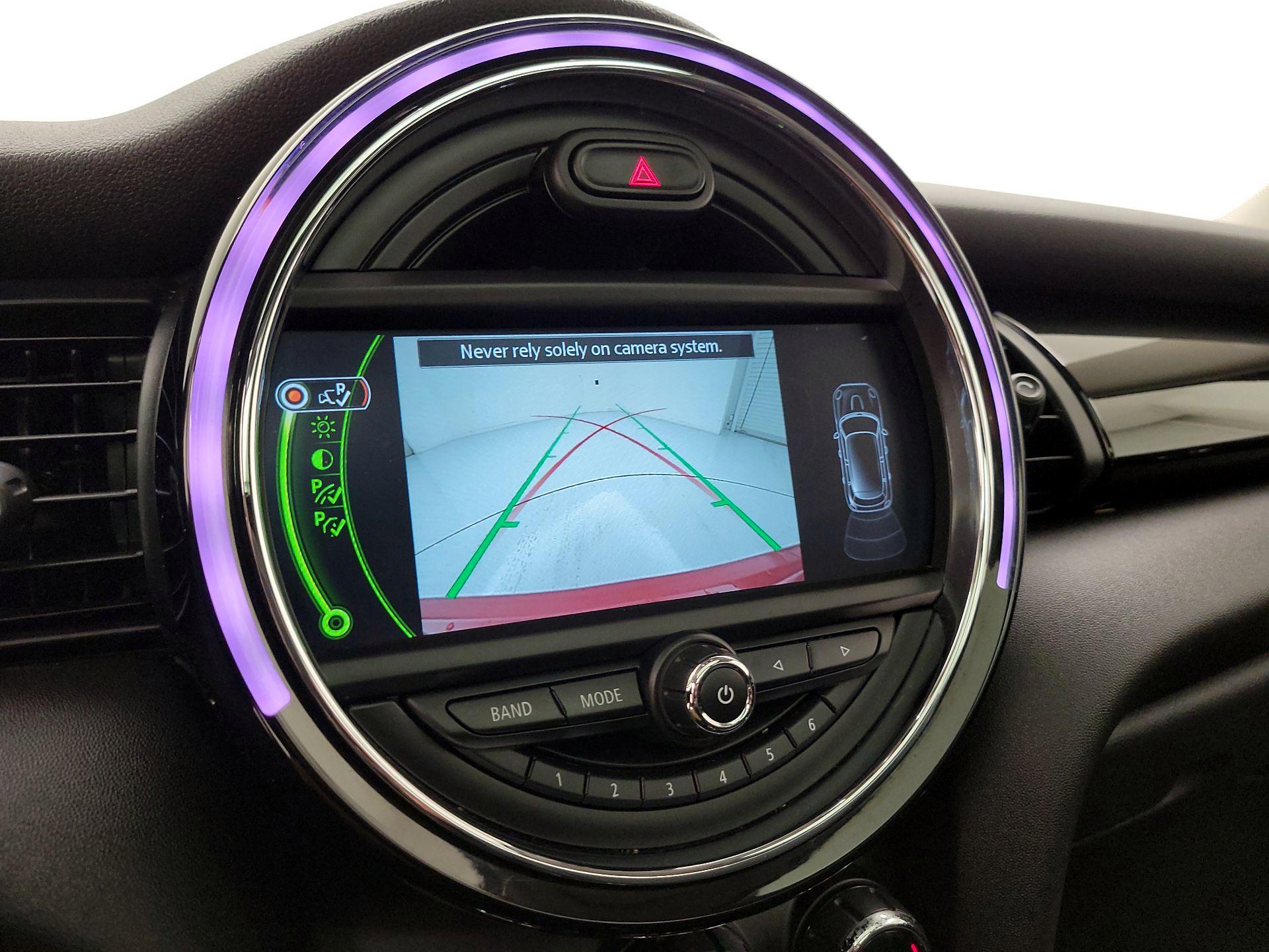 Thumbnail: 2017 MINI Cooper Hardtop - 15