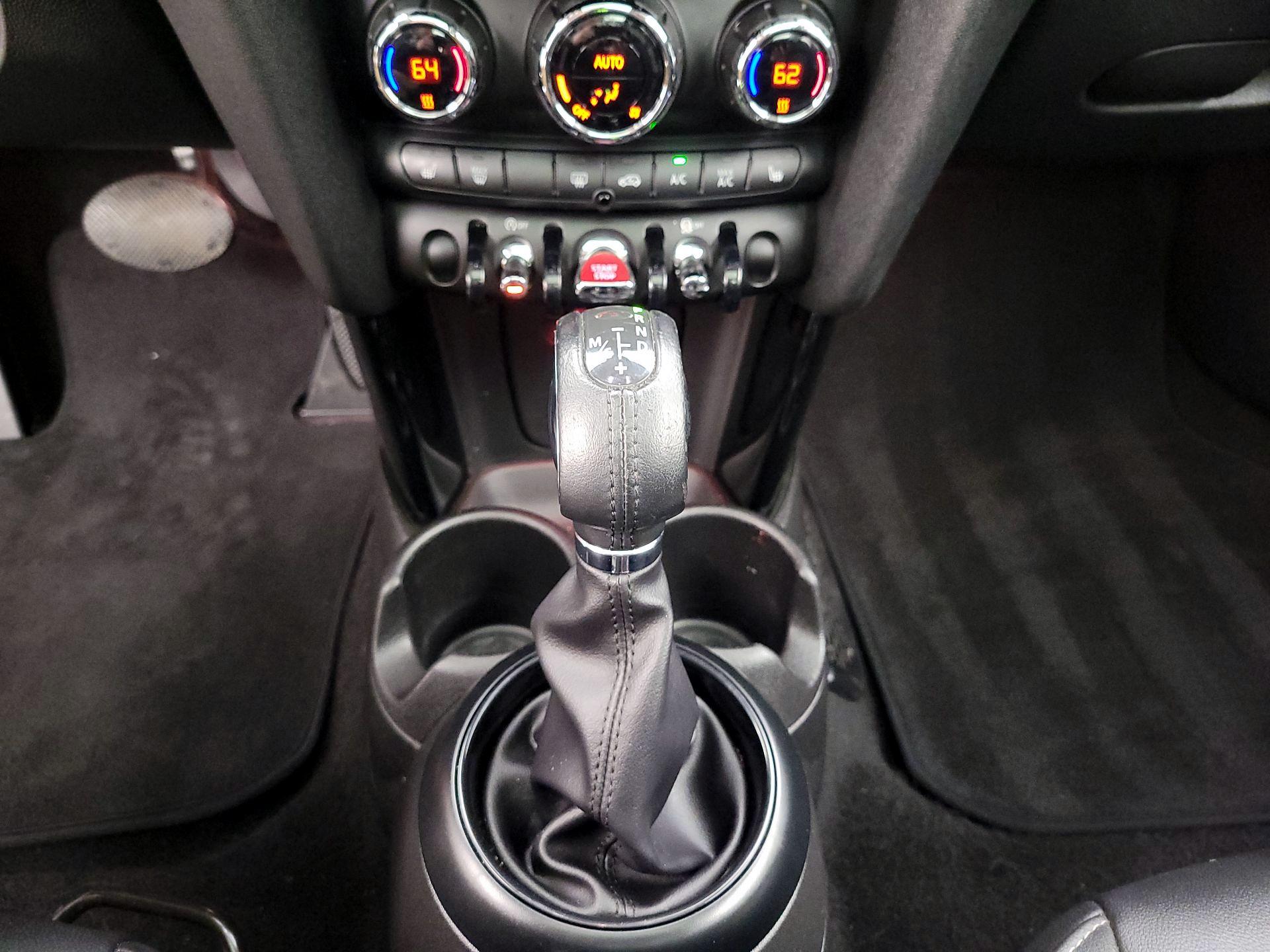 Thumbnail: 2017 MINI Cooper Hardtop - 18