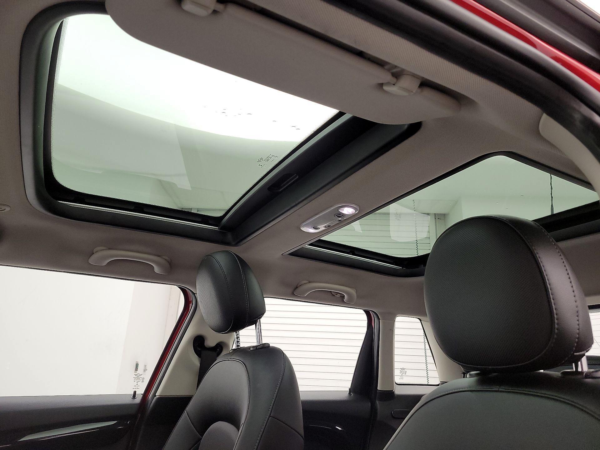 Thumbnail: 2017 MINI Cooper Hardtop - 20