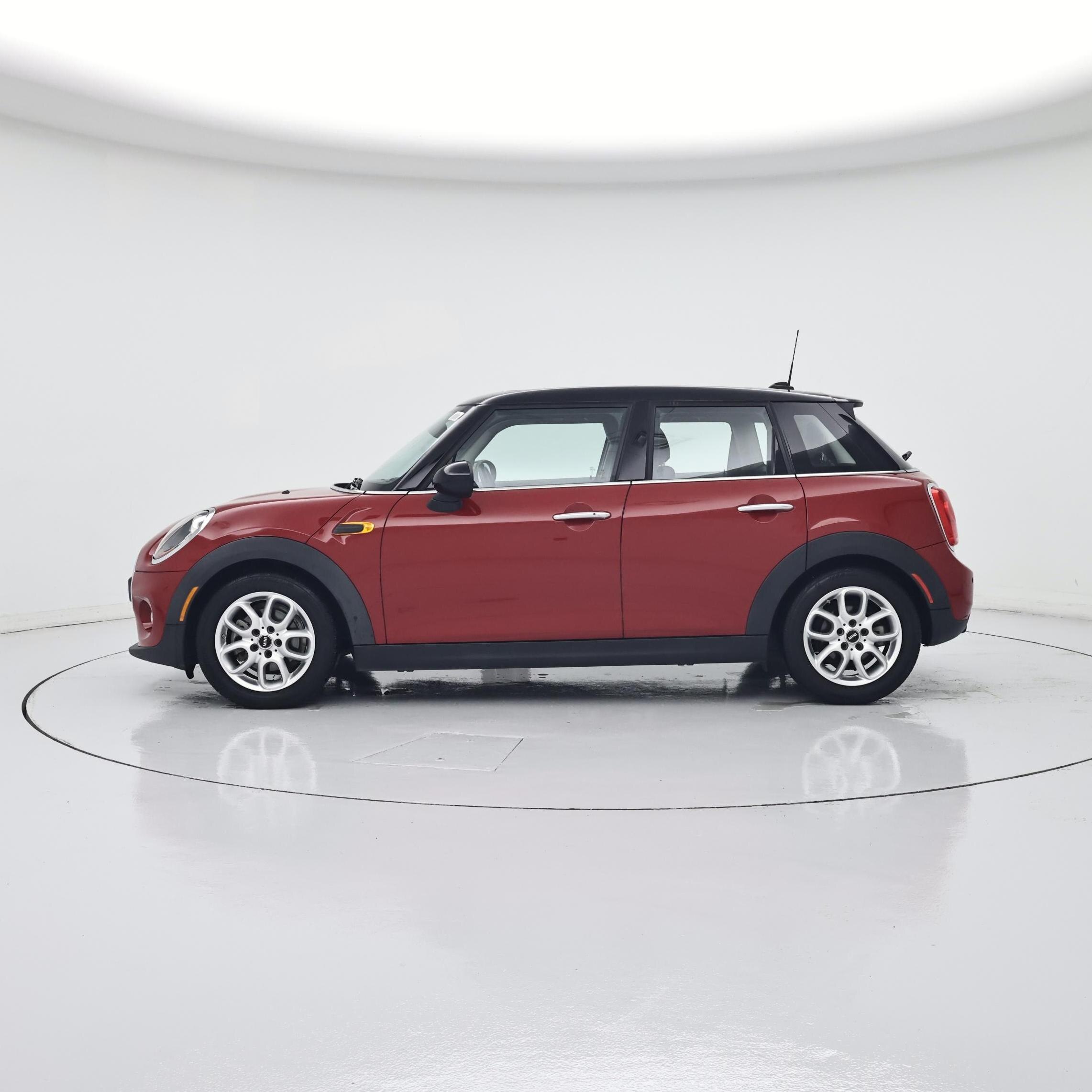 Thumbnail: 2017 MINI Cooper Hardtop - 3