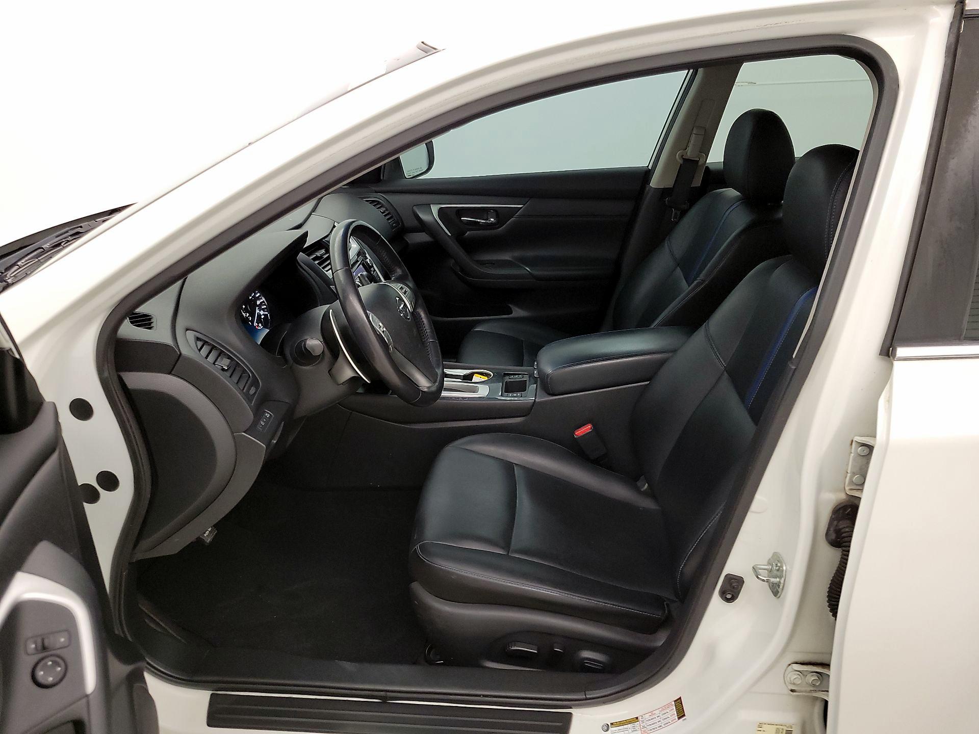 Thumbnail: 2018 Nissan Altima - 11