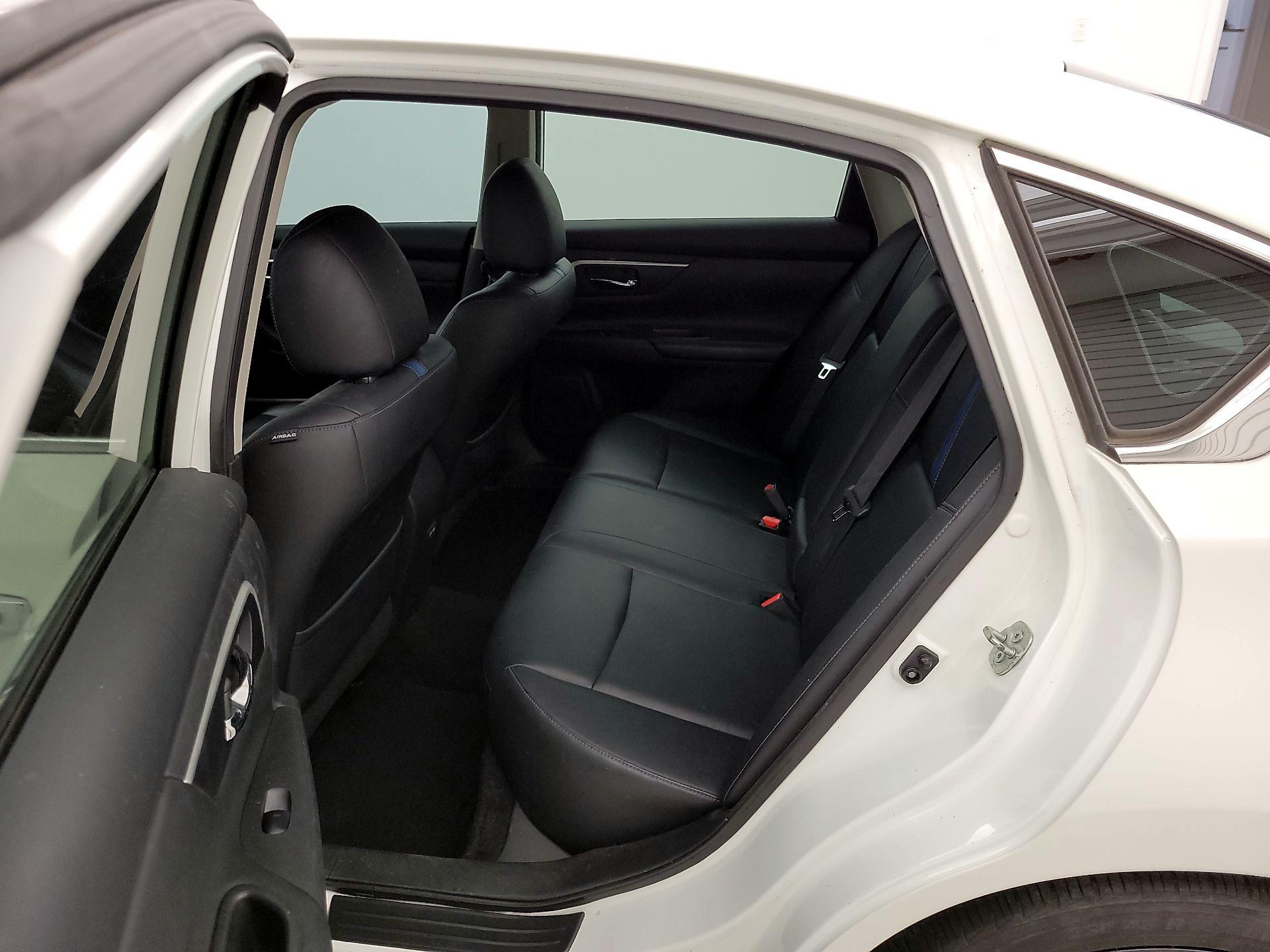 Thumbnail: 2018 Nissan Altima - 20