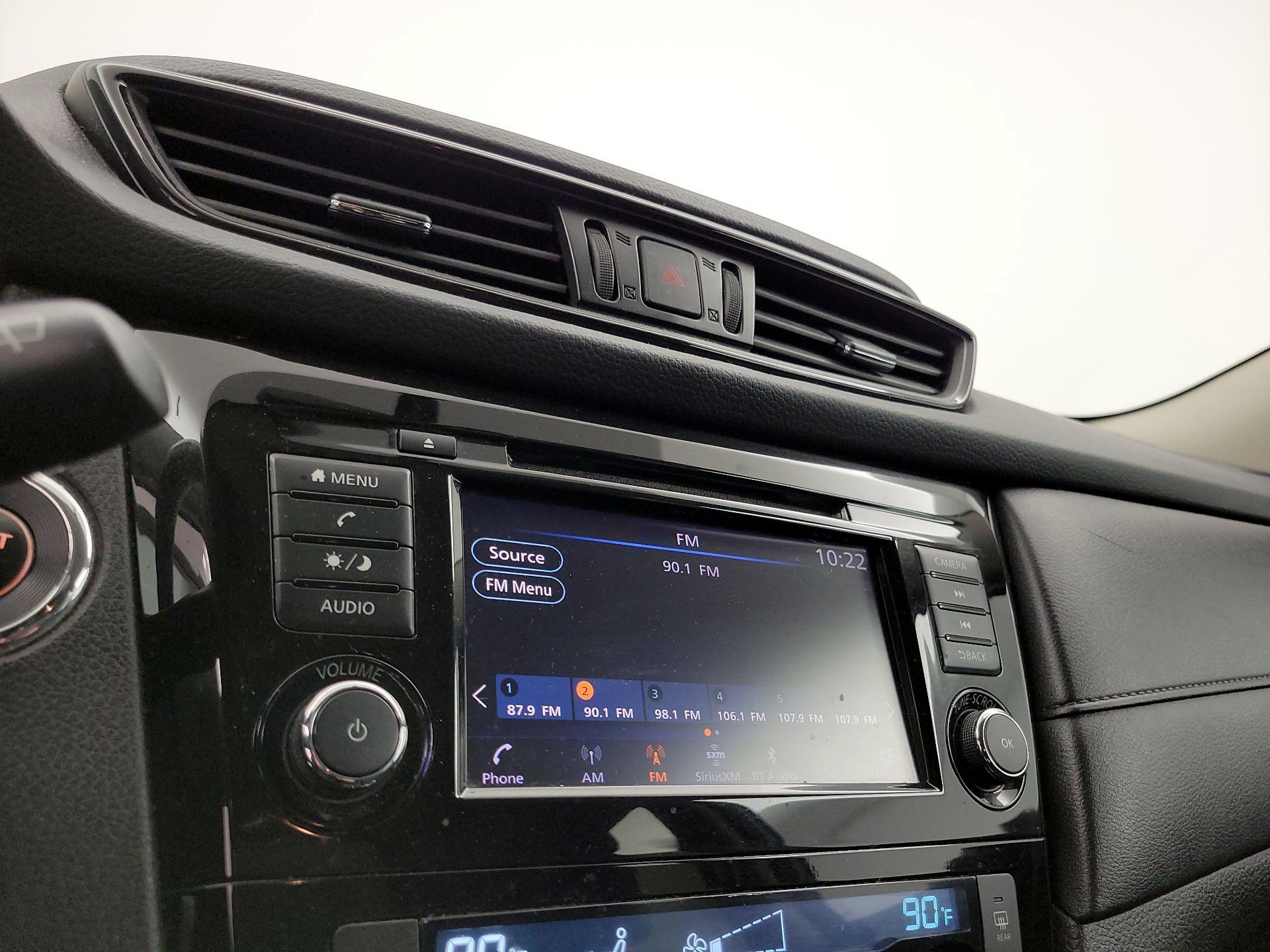 Thumbnail: 2018 Nissan Rogue - 15