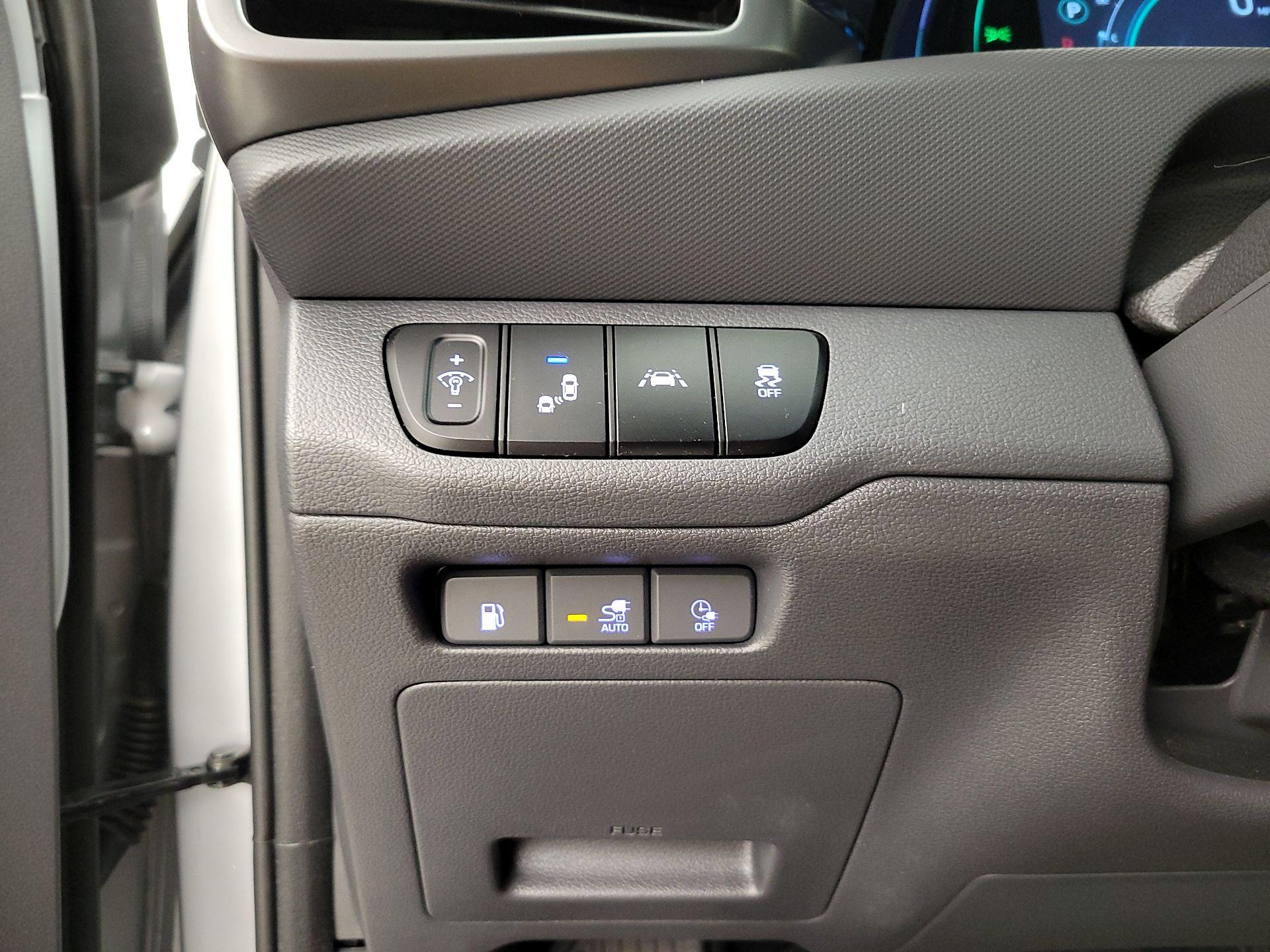 Thumbnail: 2020 Hyundai Ioniq - 13