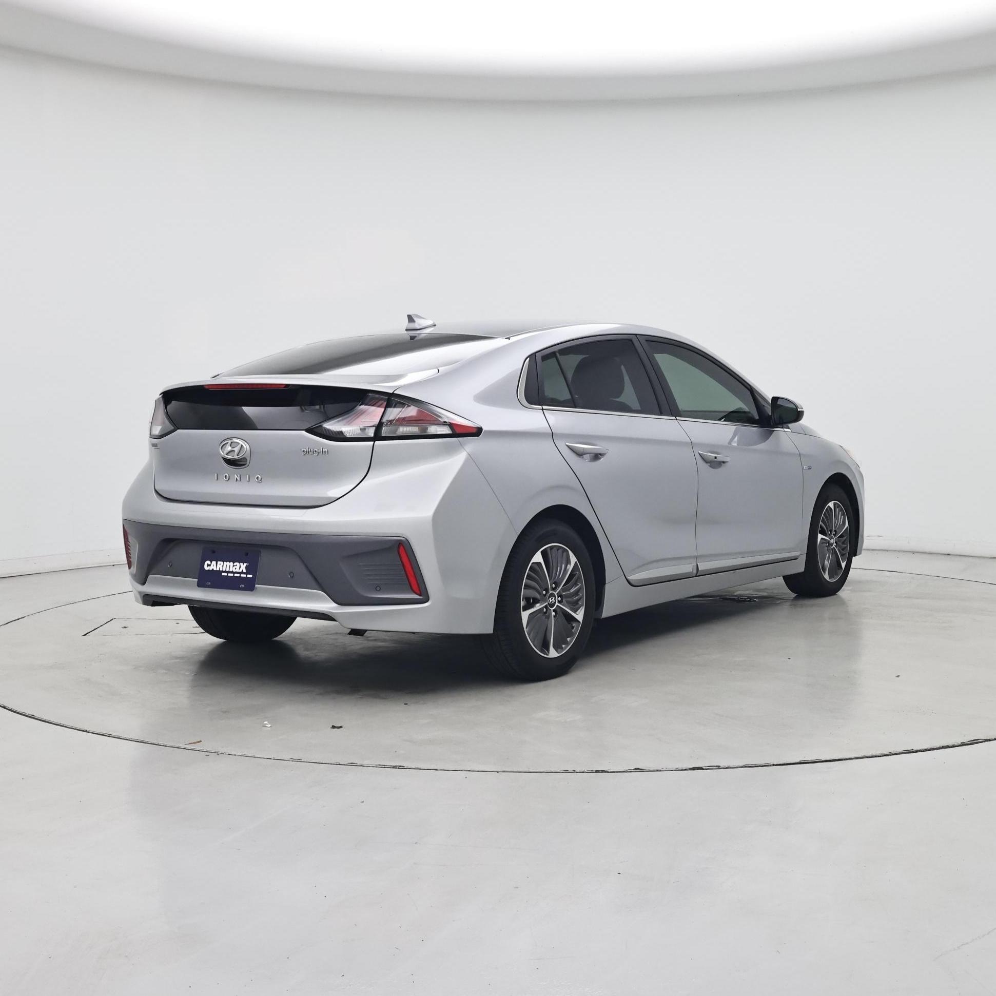 Thumbnail: 2020 Hyundai Ioniq - 8