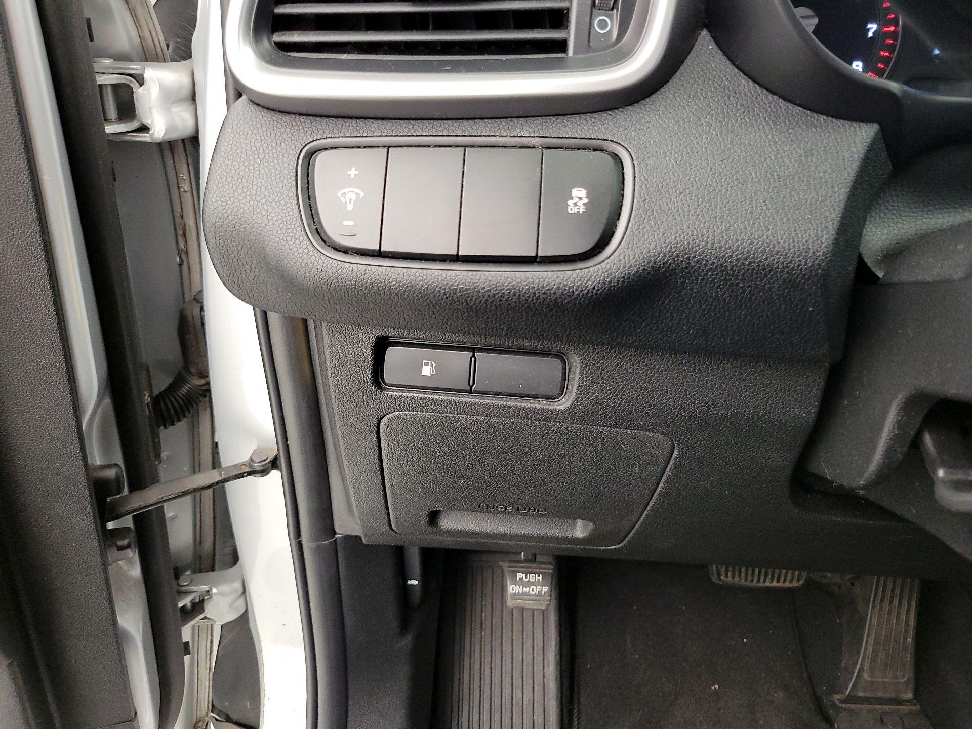 Thumbnail: 2017 Kia Sorento - 13