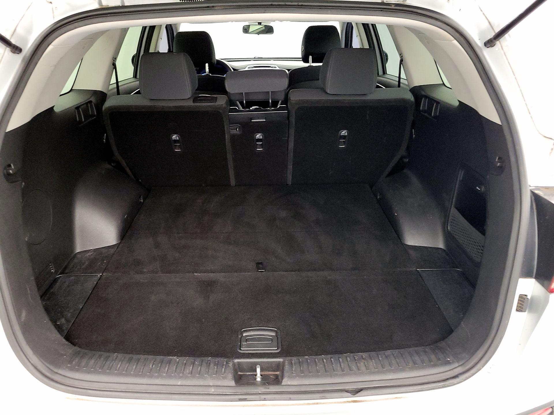 Thumbnail: 2017 Kia Sorento - 18