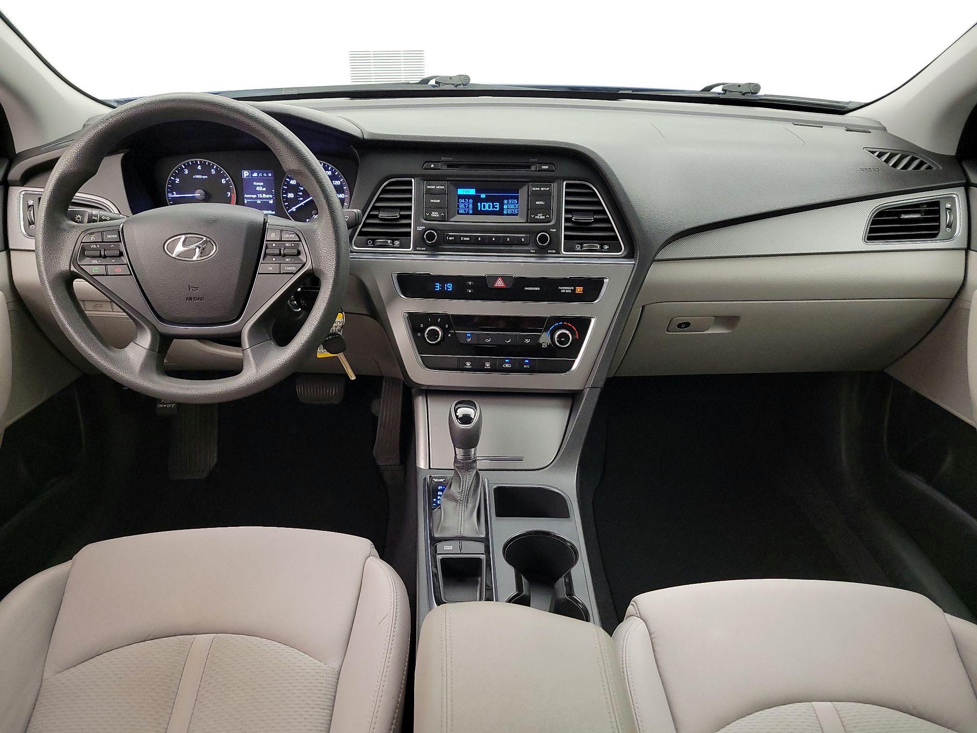 Thumbnail: 2015 Hyundai Sonata - 9