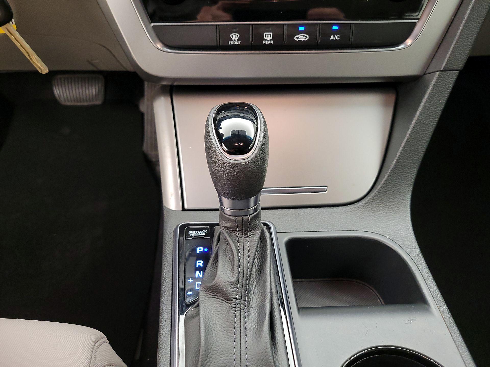 Thumbnail: 2015 Hyundai Sonata - 16