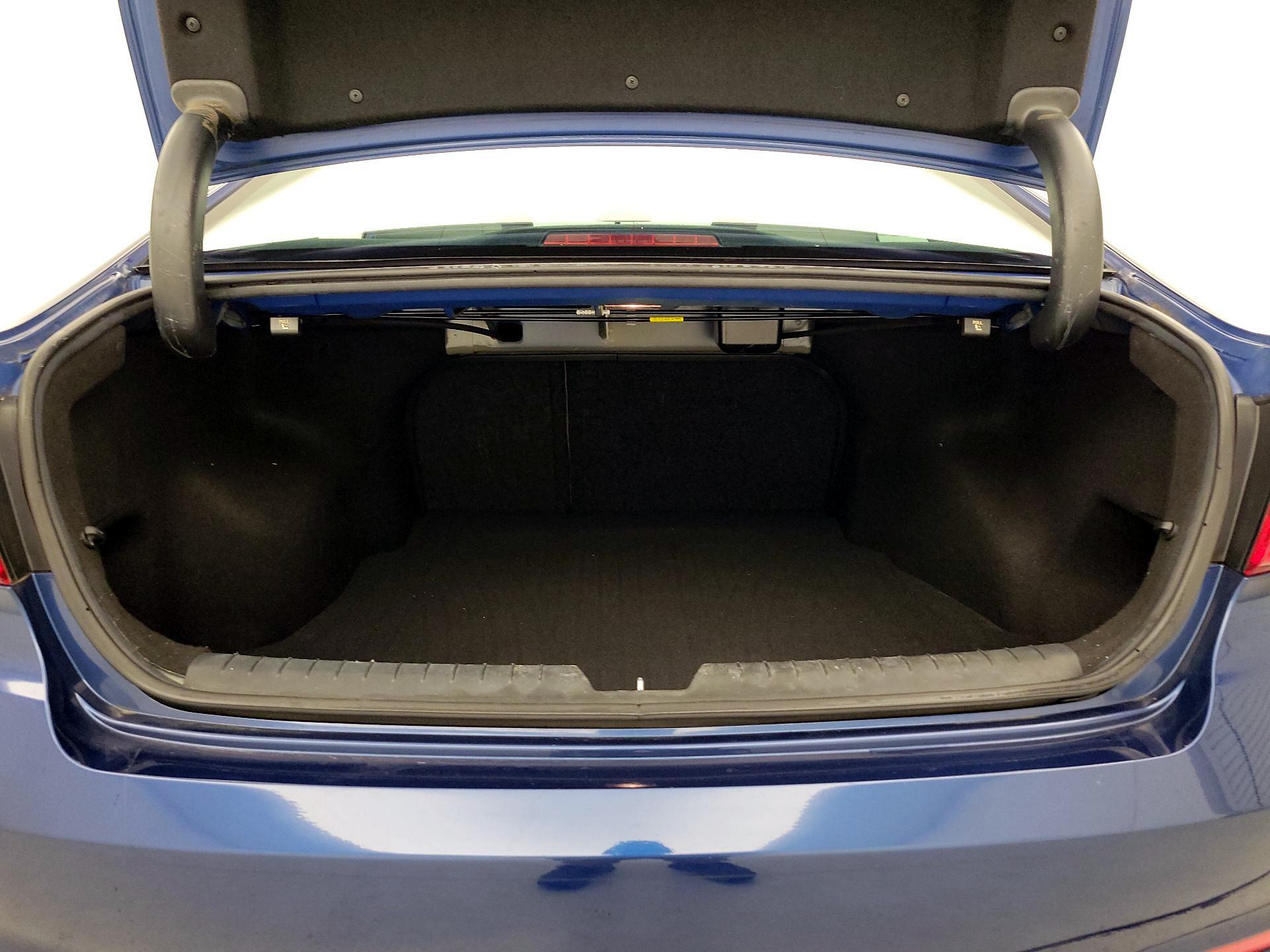 Thumbnail: 2015 Hyundai Sonata - 19