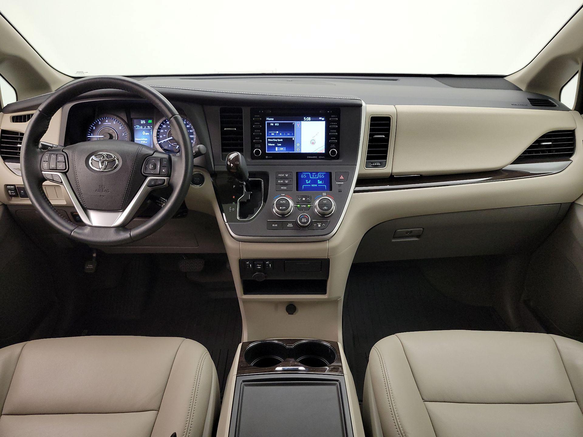 Thumbnail: 2020 Toyota Sienna - 9