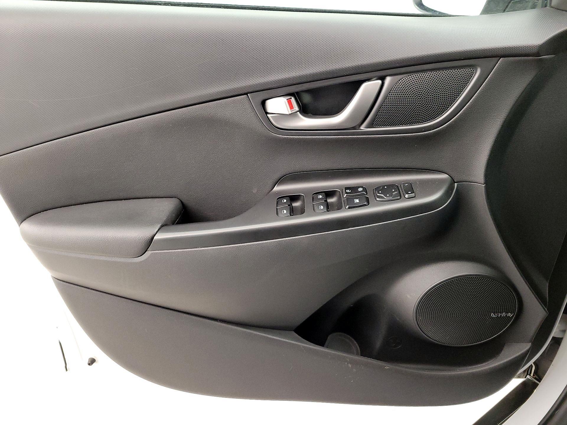 Thumbnail: 2020 Hyundai Kona - 12