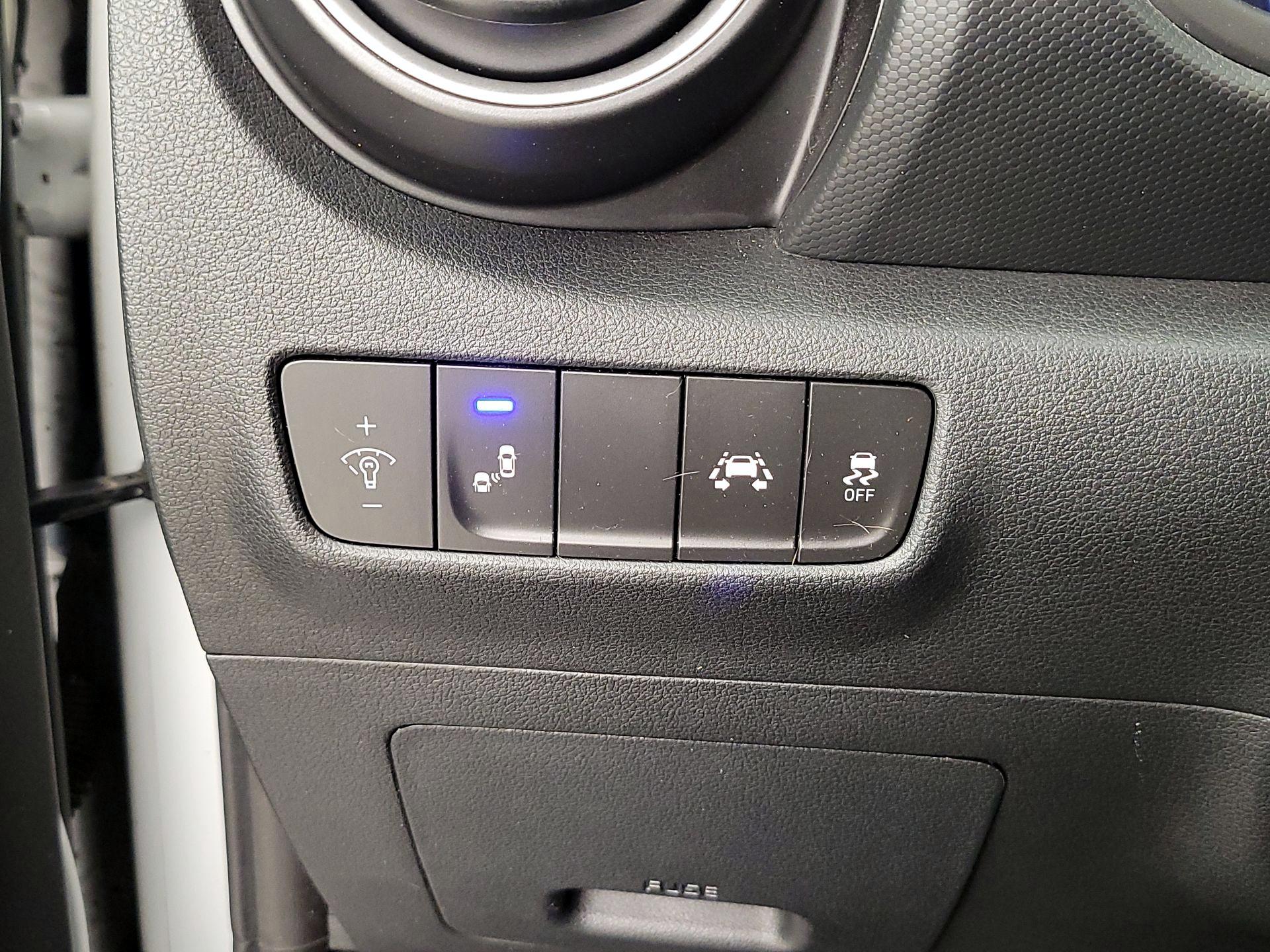 Thumbnail: 2020 Hyundai Kona - 13