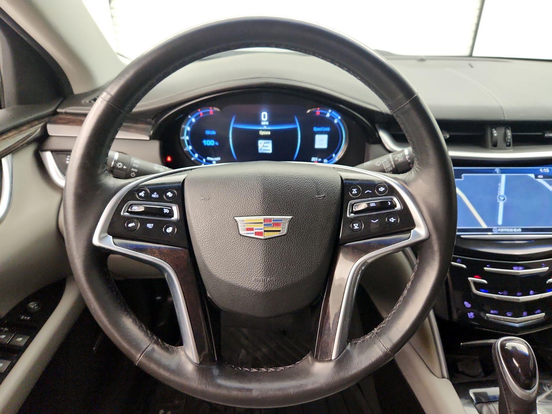 Thumbnail: 2016 Cadillac XTS - 10