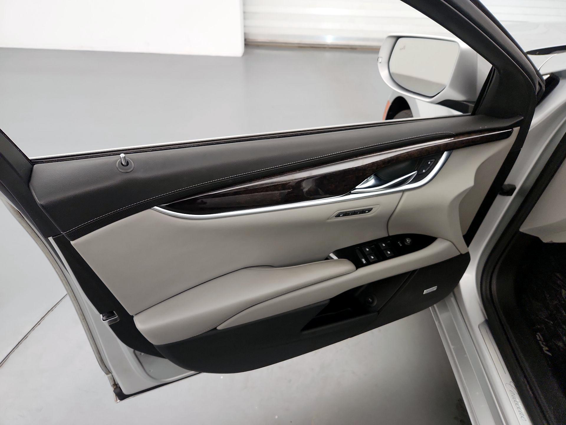 Thumbnail: 2016 Cadillac XTS - 12