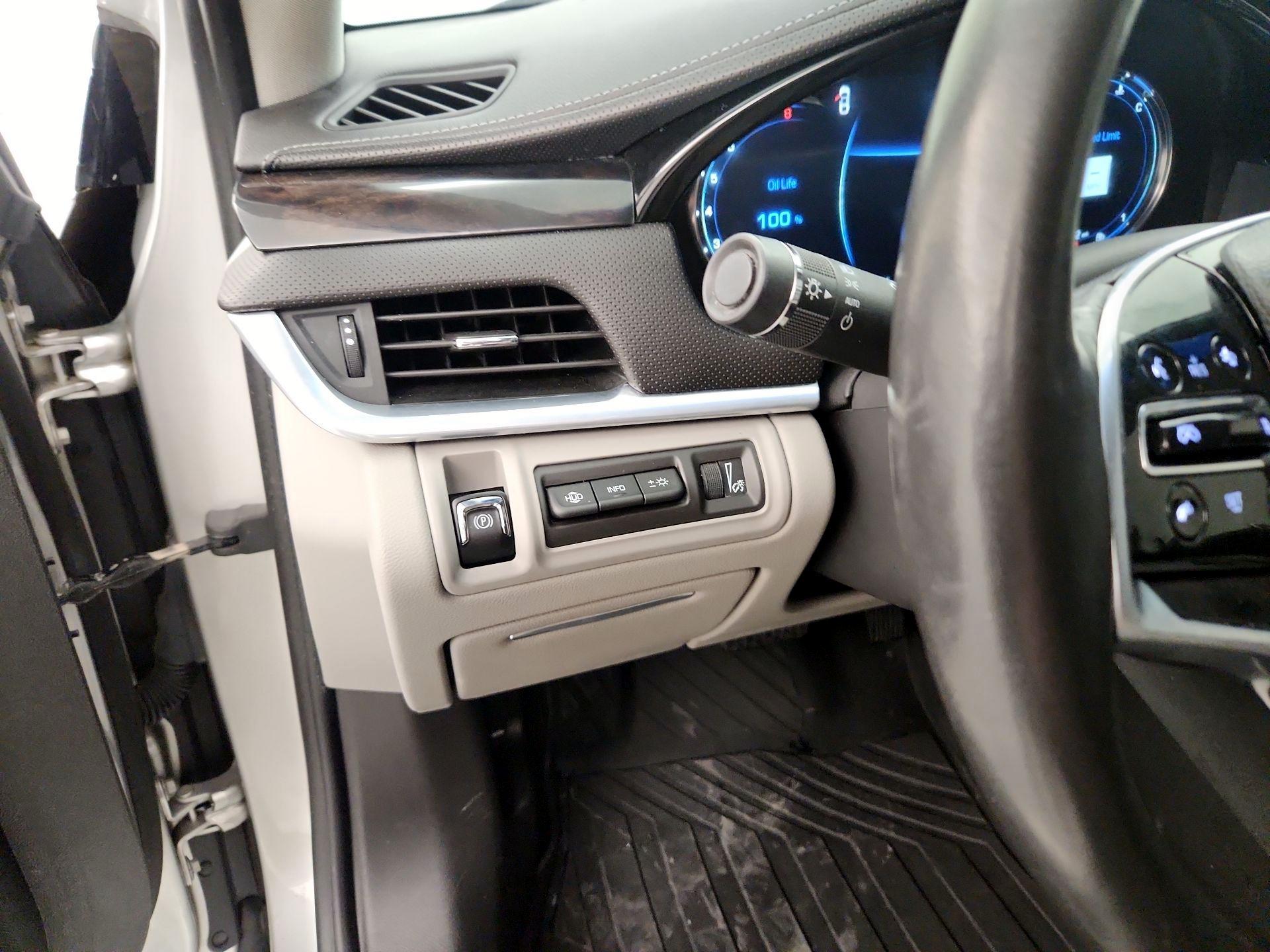 Thumbnail: 2016 Cadillac XTS - 13