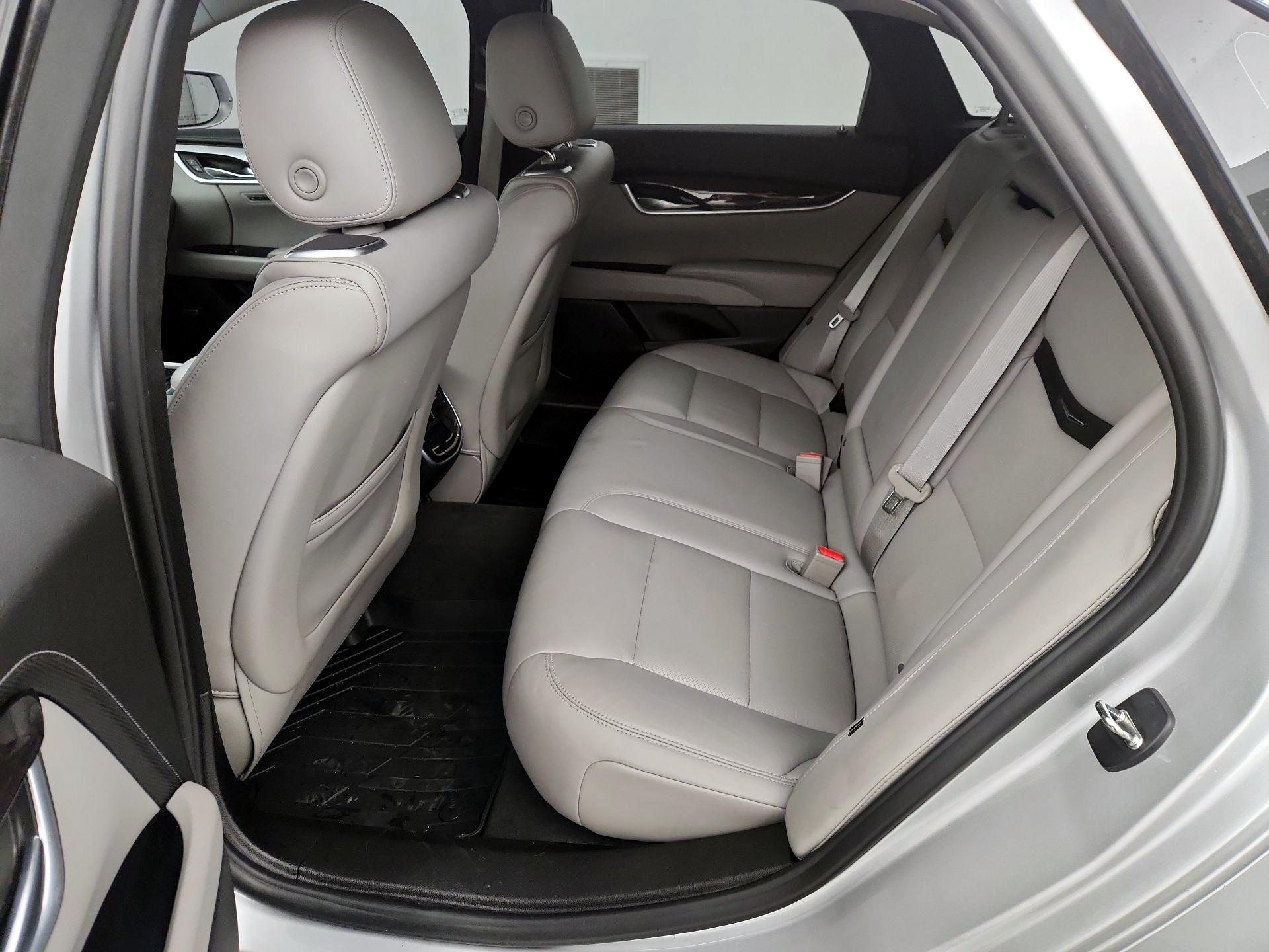 Thumbnail: 2016 Cadillac XTS - 20