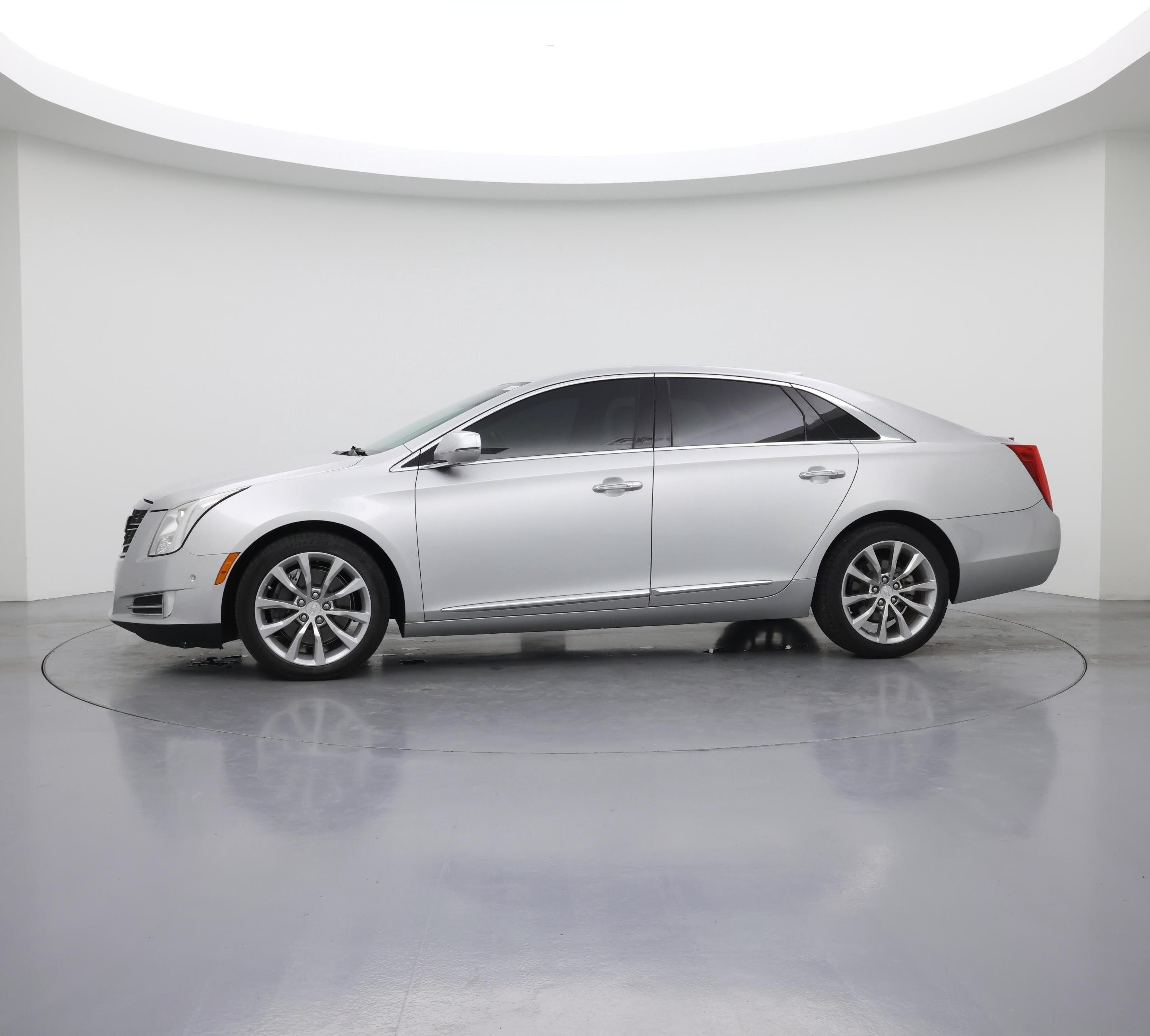 Thumbnail: 2016 Cadillac XTS - 3