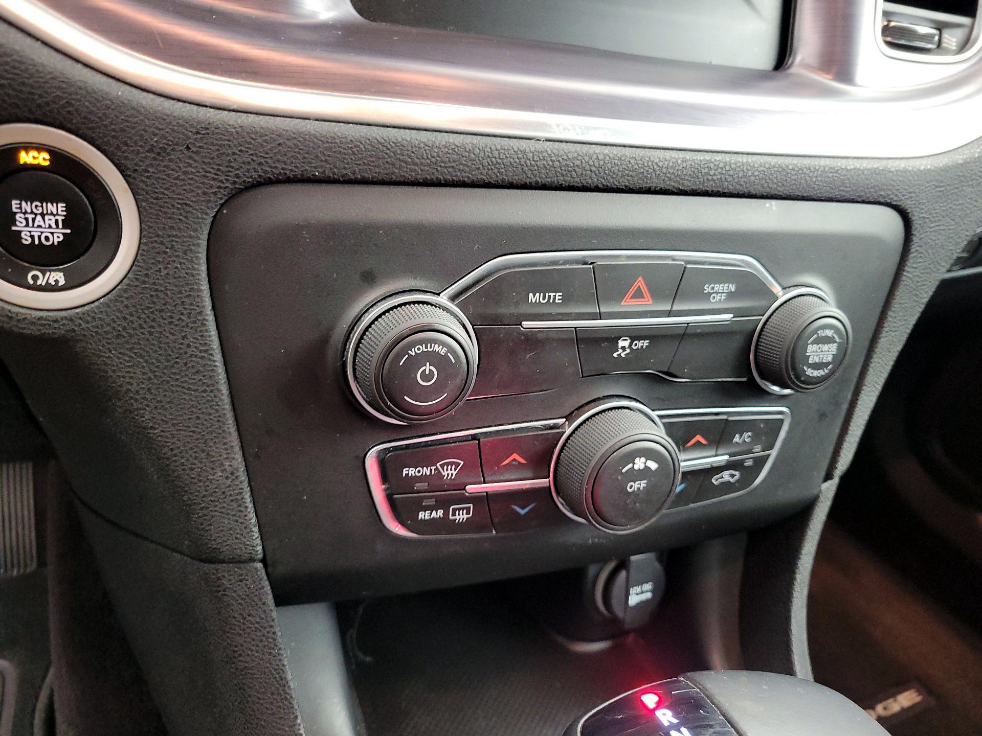 Thumbnail: 2017 Dodge Charger - 16