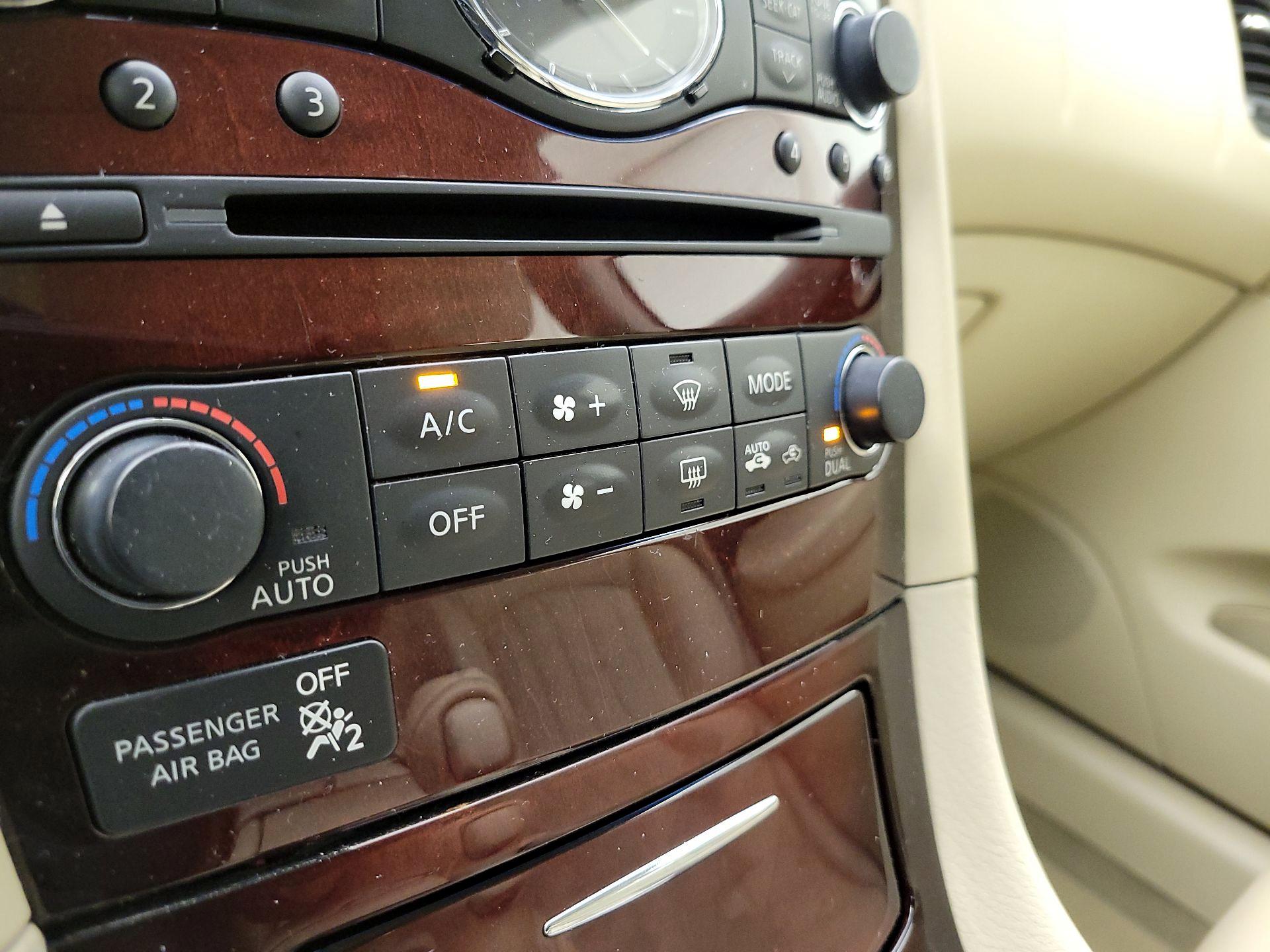 Thumbnail: 2015 INFINITI QX50 - 17