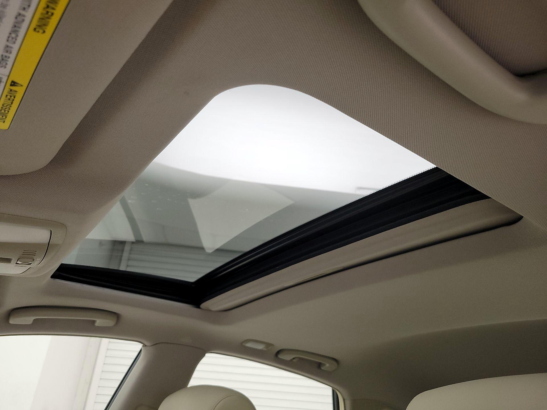 Thumbnail: 2015 INFINITI QX50 - 20