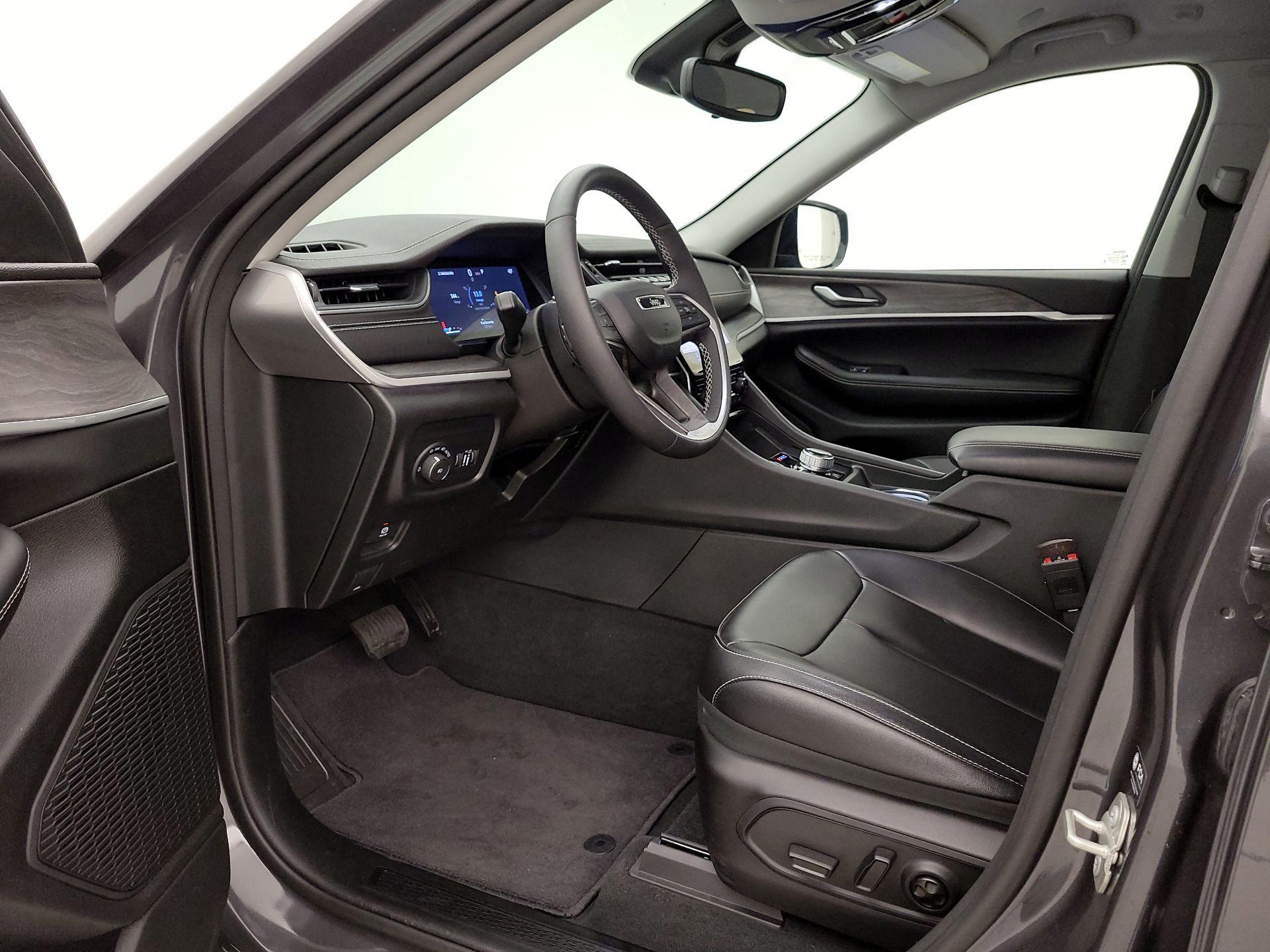 Thumbnail: 2023 Jeep Grand Cherokee - 11