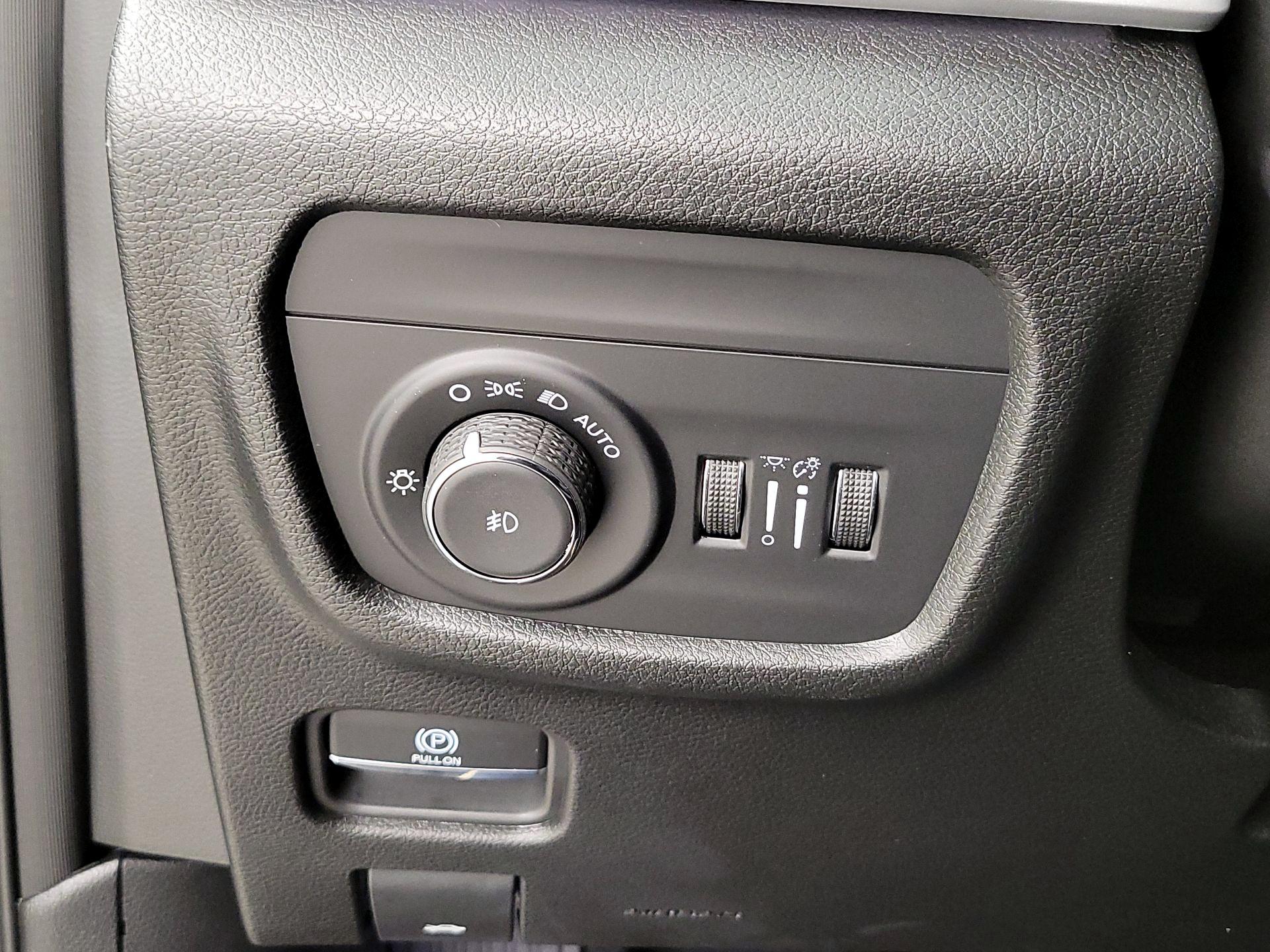 Thumbnail: 2023 Jeep Grand Cherokee - 13