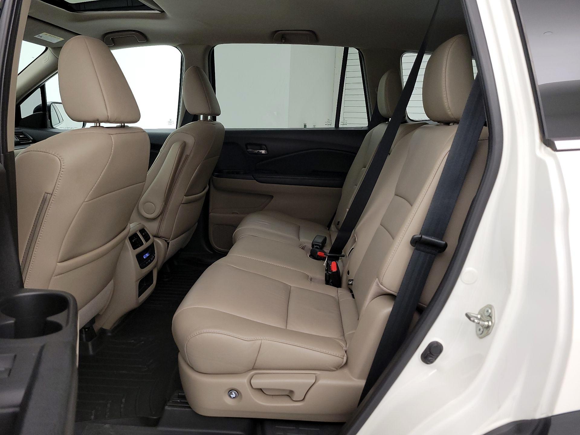 Thumbnail: 2018 Honda Pilot - 20