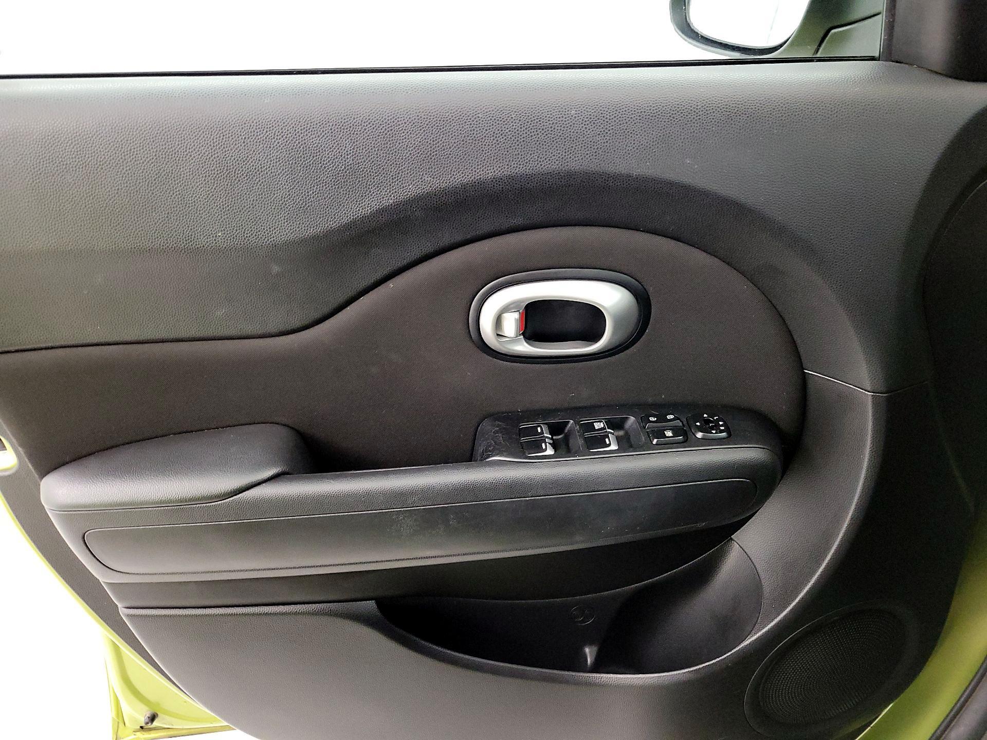 Thumbnail: 2019 Kia Soul - 12