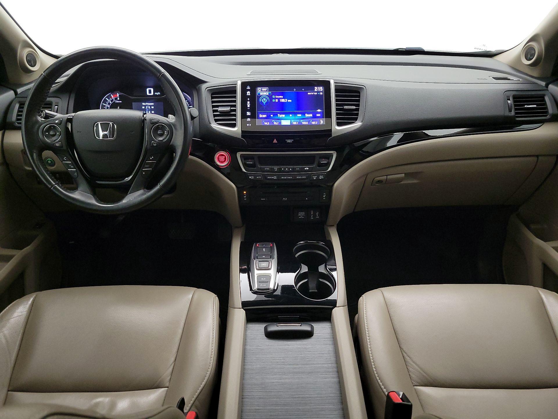 Thumbnail: 2017 Honda Pilot - 9