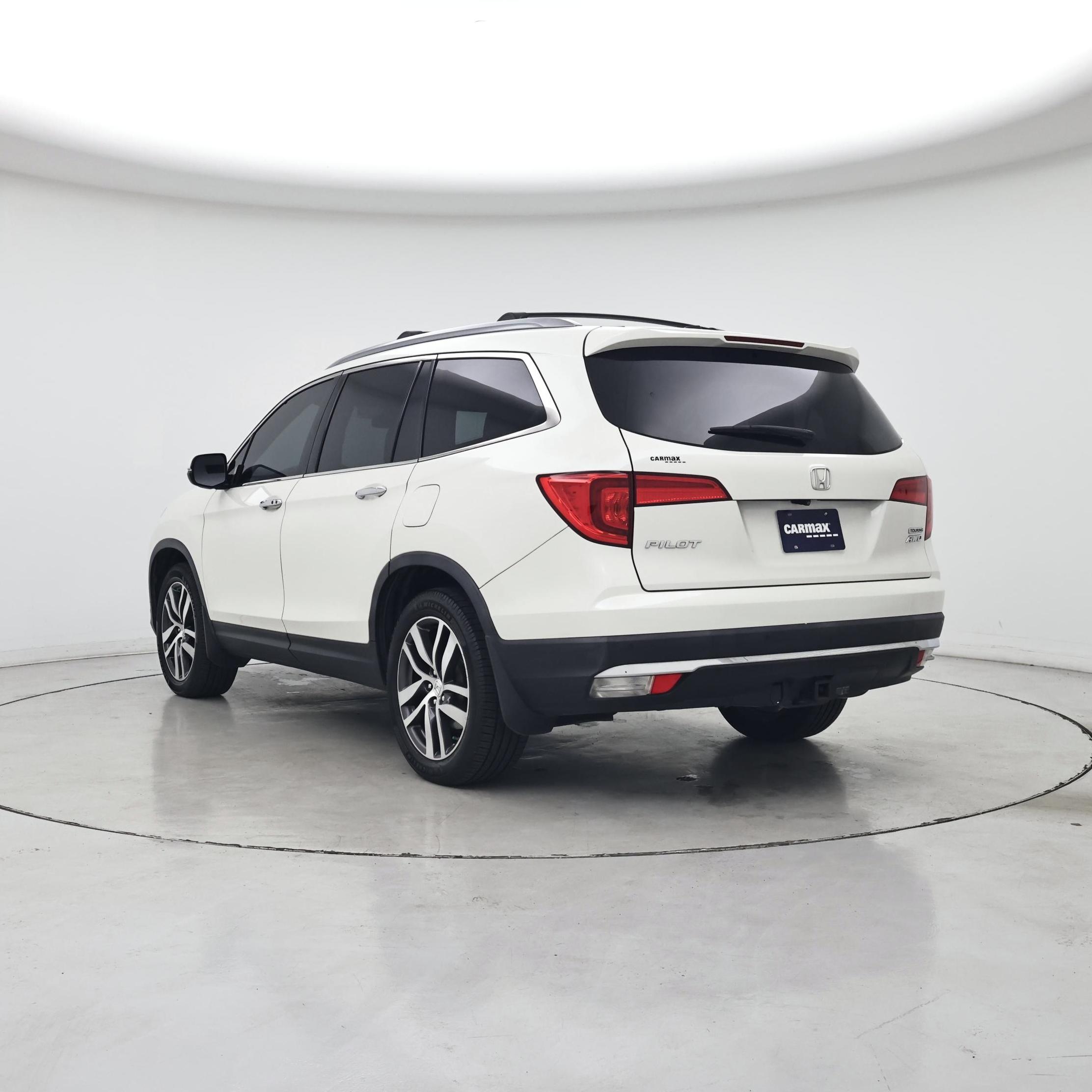 Thumbnail: 2017 Honda Pilot - 2