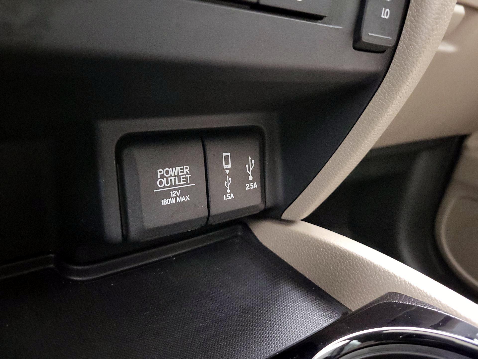 Thumbnail: 2017 Honda Pilot - 19