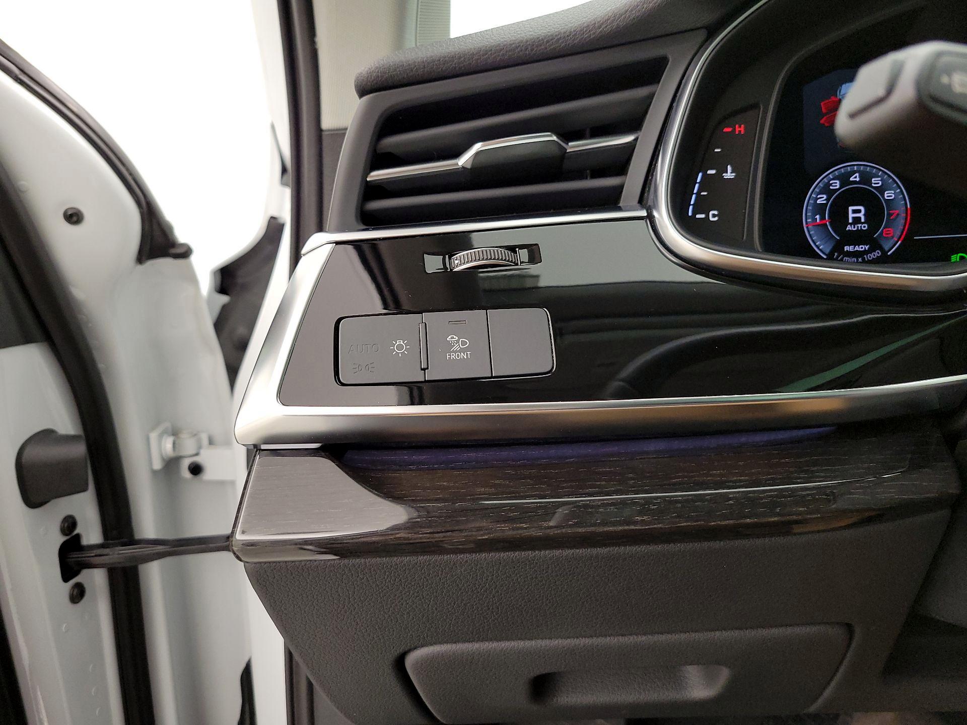 Thumbnail: 2023 Audi Q7 - 13